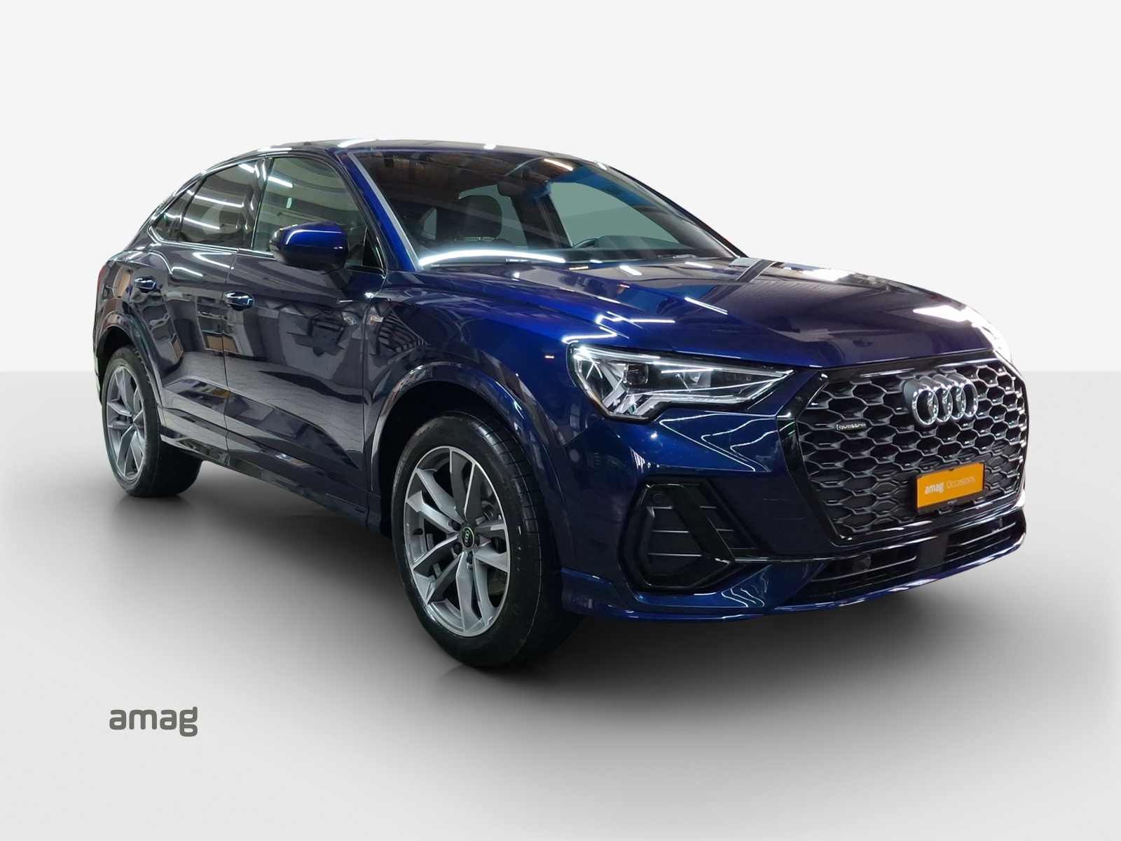 AUDI Q3 Sportback 40 TFSI S line quattro S-tronic-image-5