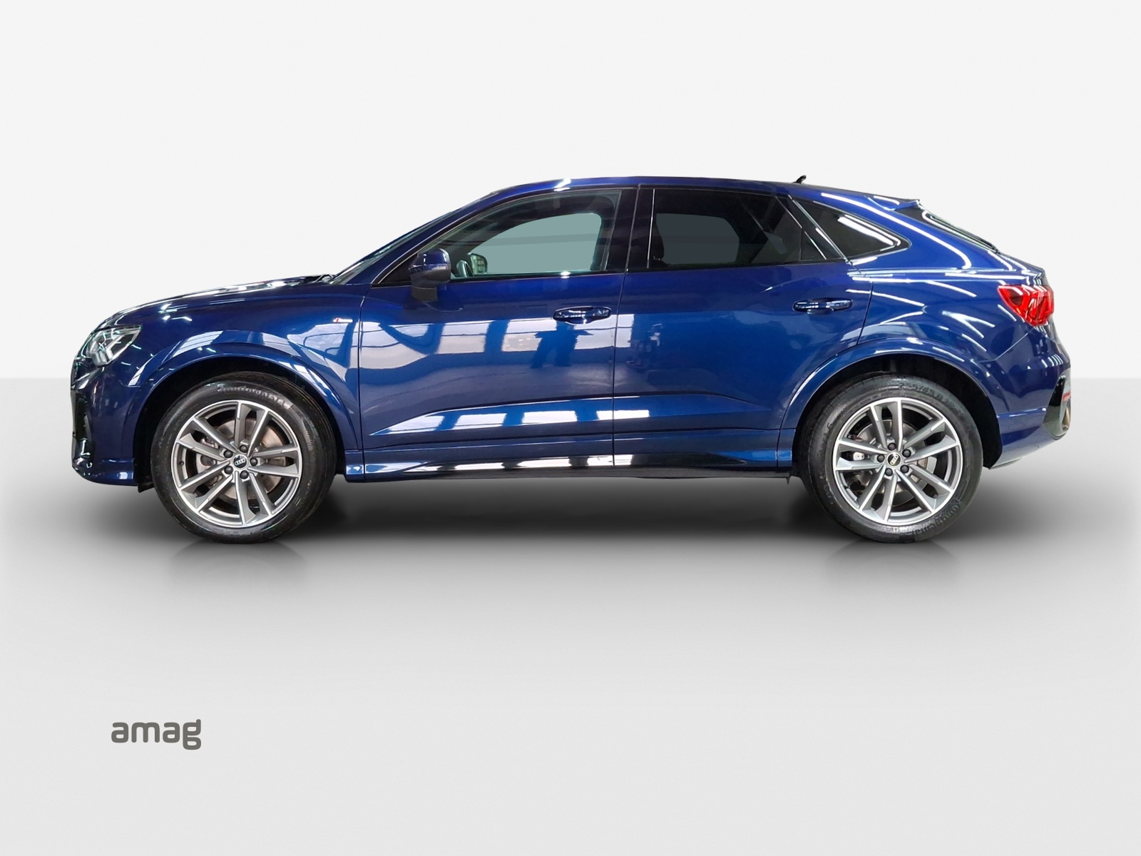 AUDI Q3 Sportback 40 TFSI S line quattro S-tronic-image-1