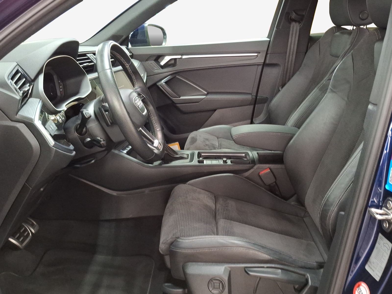 AUDI Q3 Sportback 40 TFSI S line quattro S-tronic-image-7