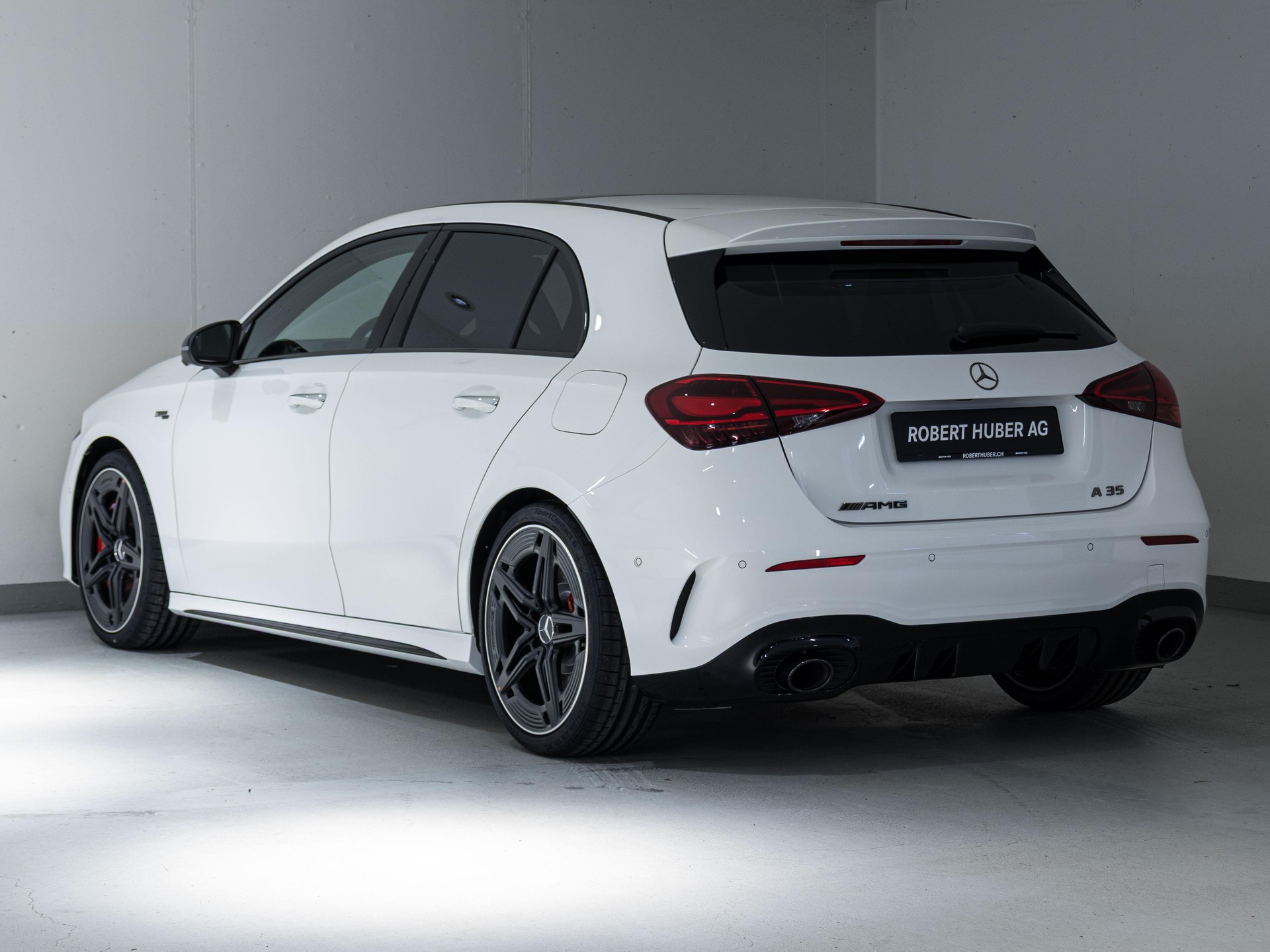 MERCEDES-BENZ A 35 AMG 4MATIC-image-3