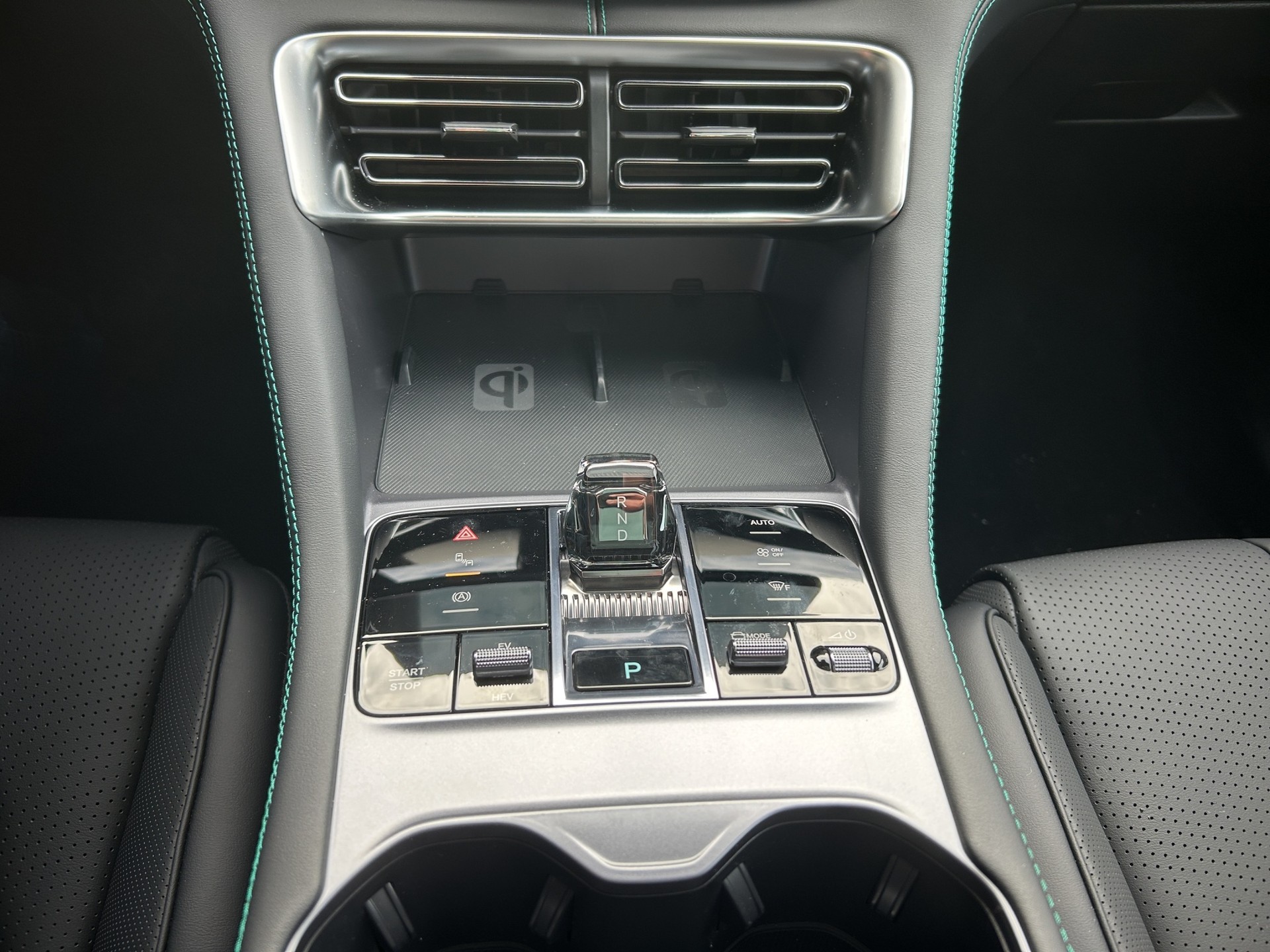 BYD Seal U DM-i Design AWD-image-11