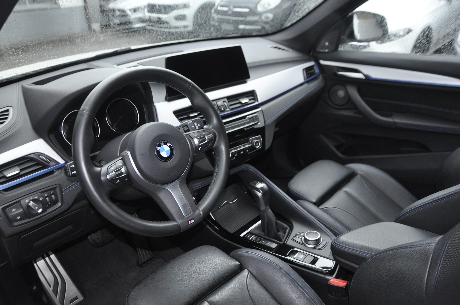 BMW X1 xDrive 25e M Sport Steptronic I Anhängerkupplung (Veloträger)-image-5