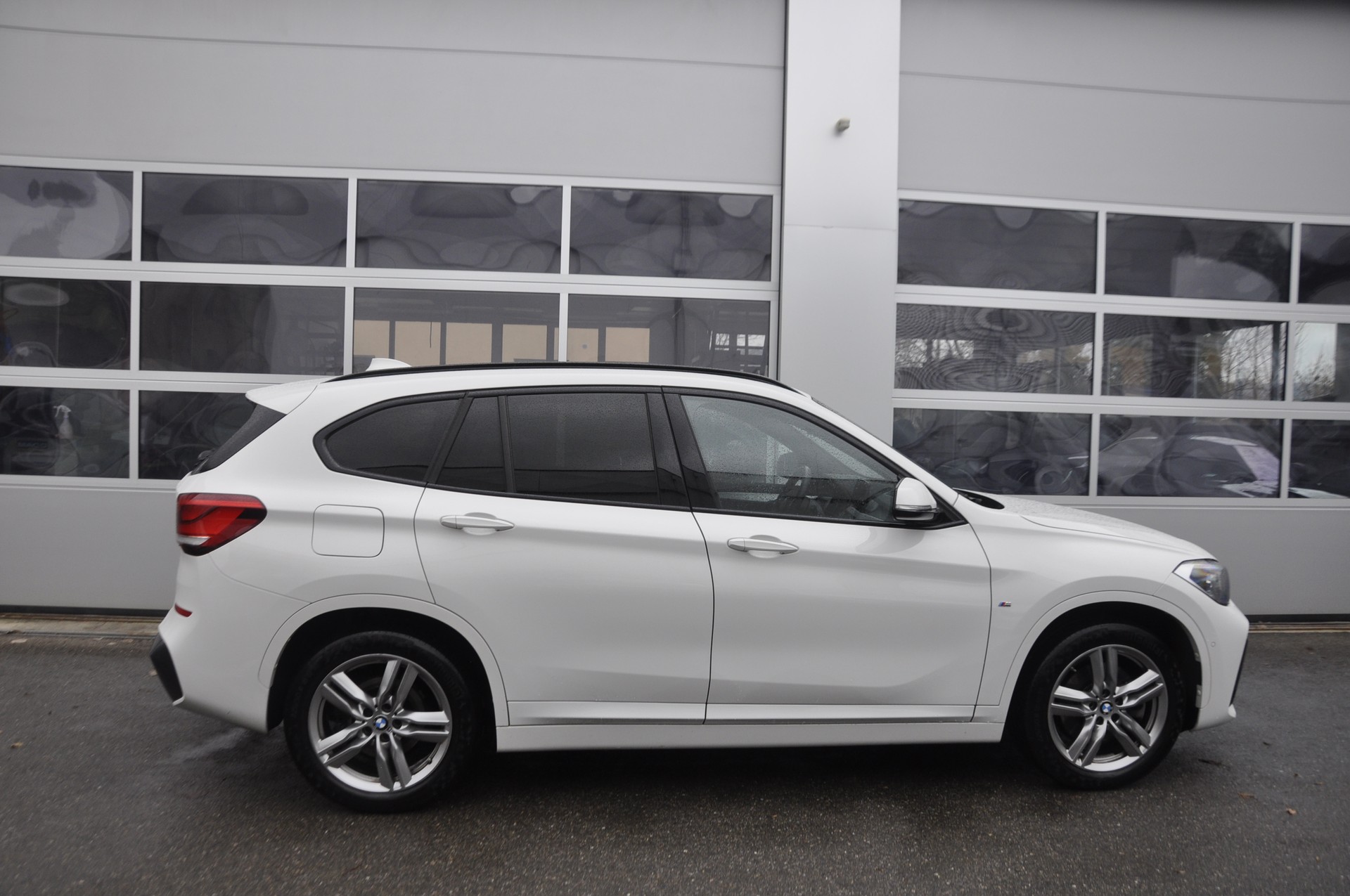 BMW X1 xDrive 25e M Sport Steptronic I Anhängerkupplung (Veloträger)-image-14