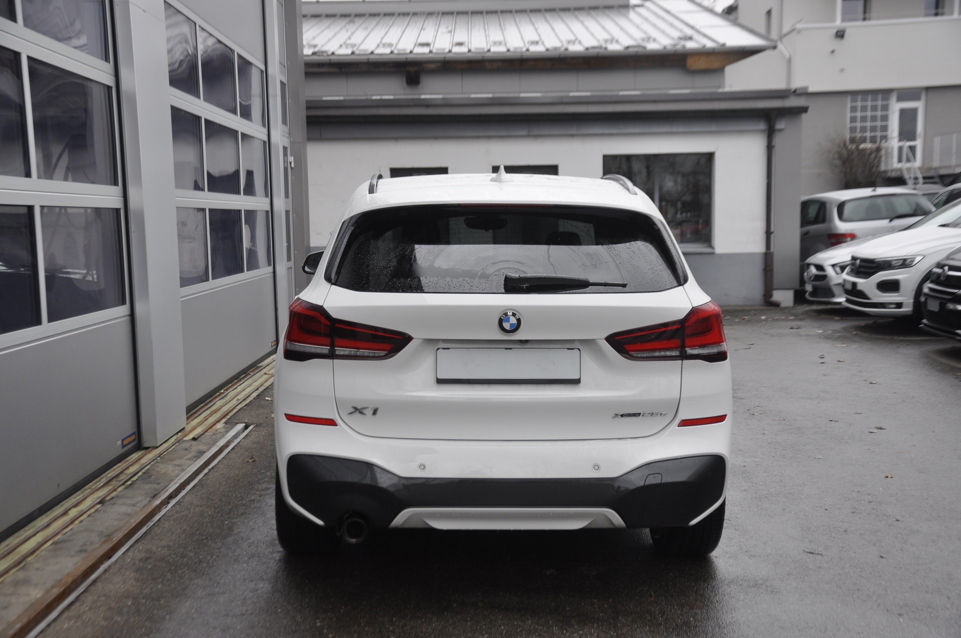 BMW X1 xDrive 25e M Sport Steptronic I Anhängerkupplung (Veloträger)-image-13