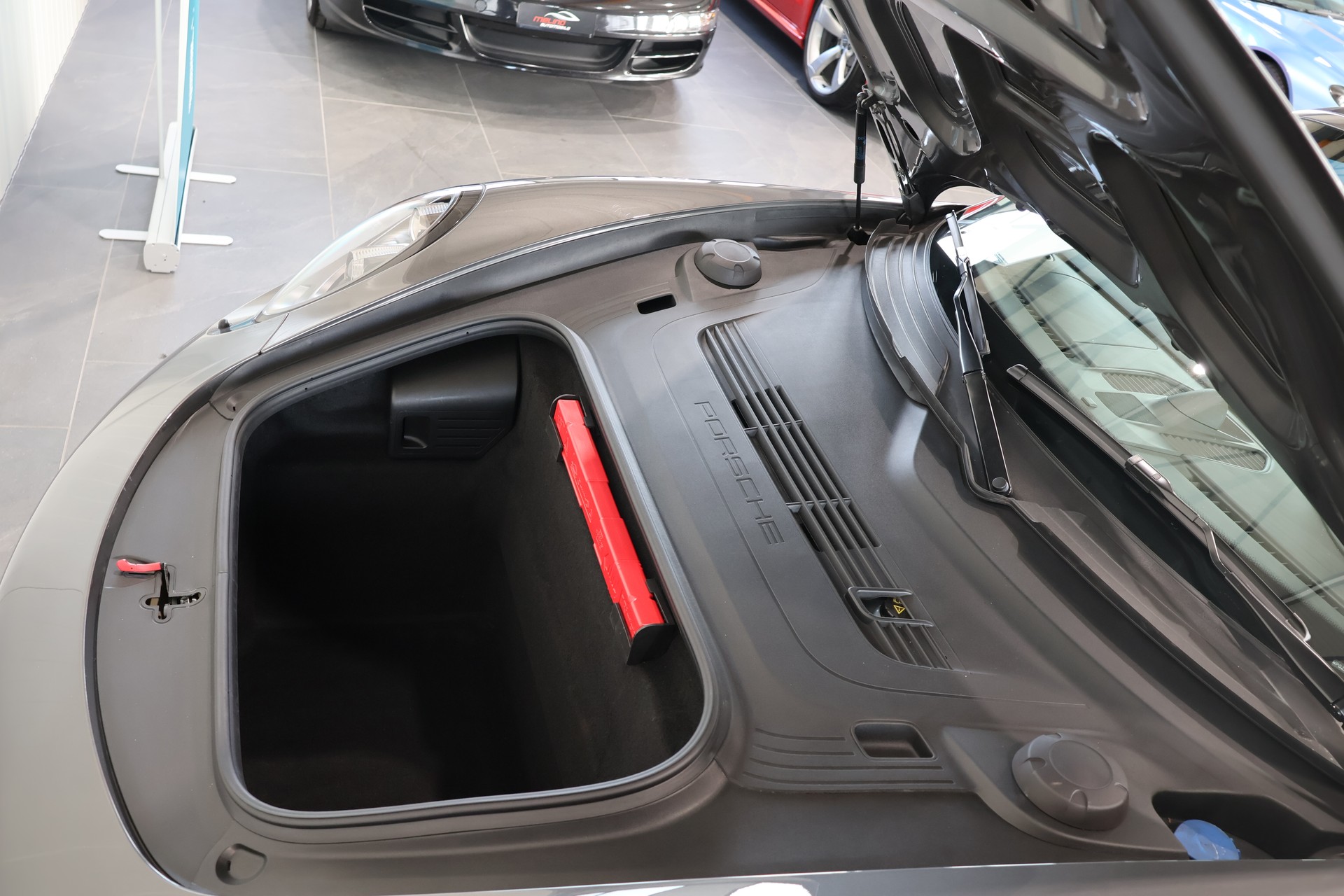 PORSCHE 911 Cabrio Carrera GTS PDK-image-14