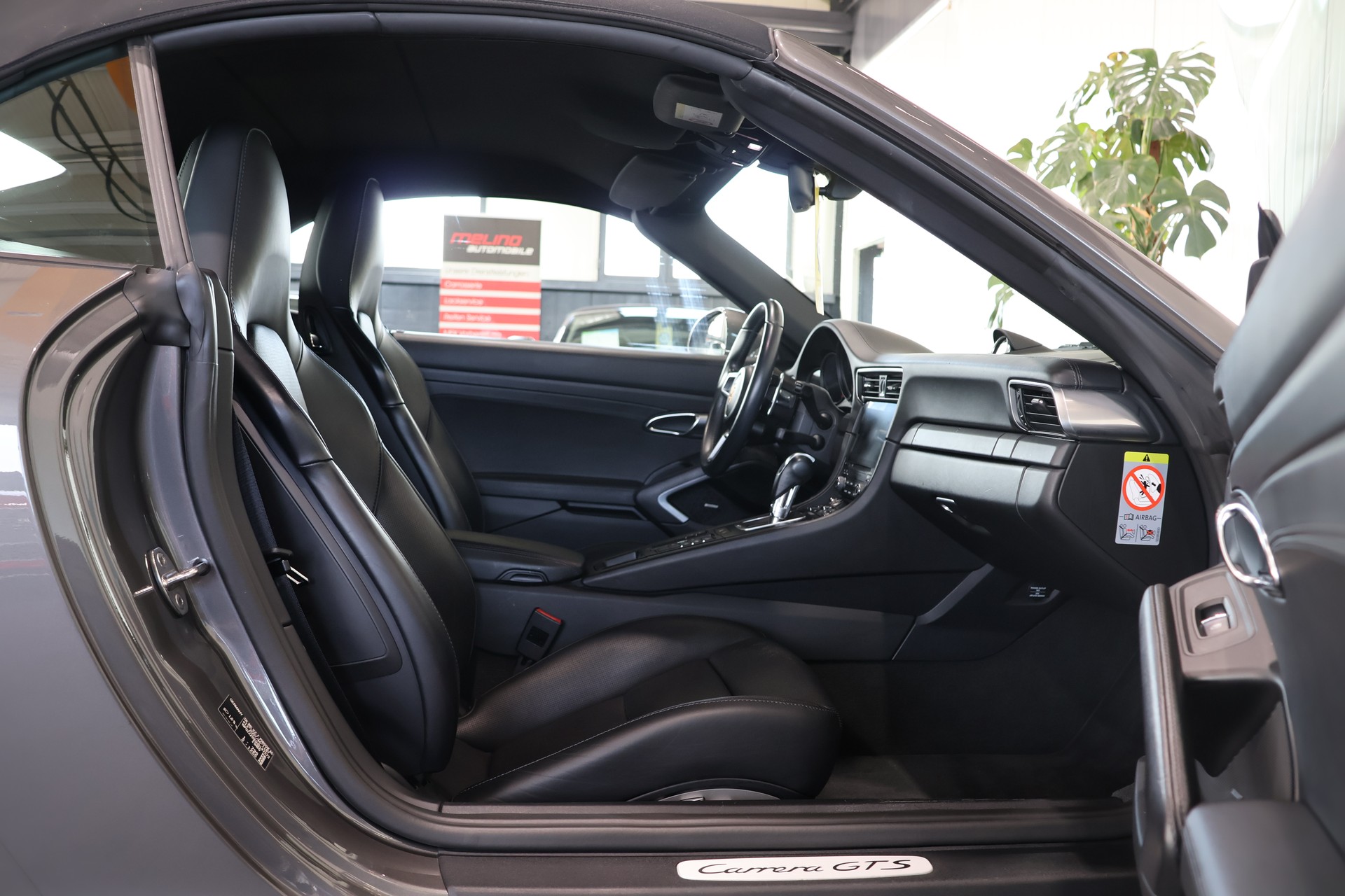 PORSCHE 911 Cabrio Carrera GTS PDK-image-12