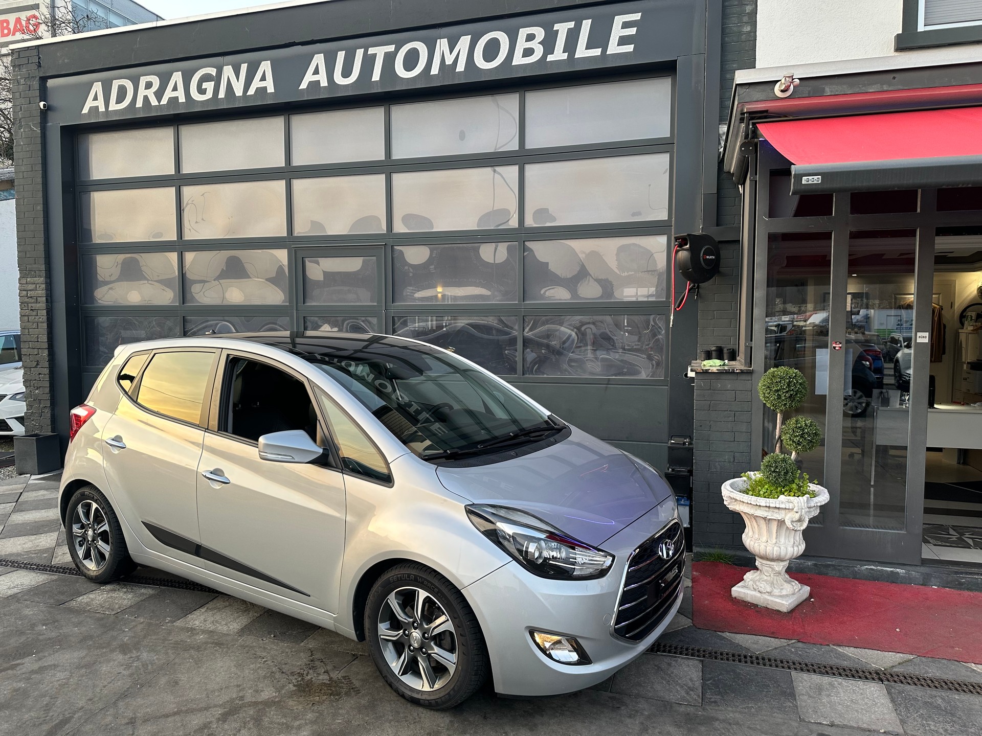 HYUNDAI iX20 1.6 Vertex Automatic-image-1