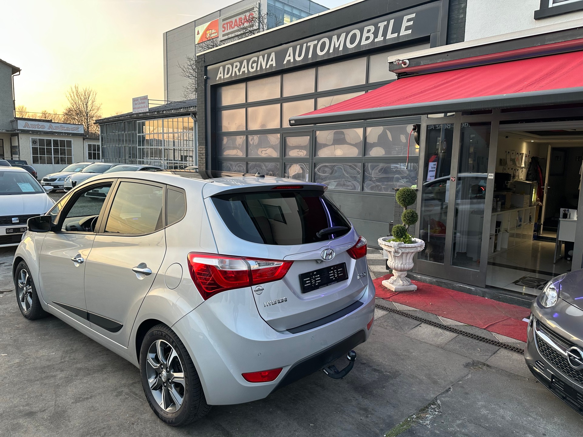 HYUNDAI iX20 1.6 Vertex Automatic-image-4