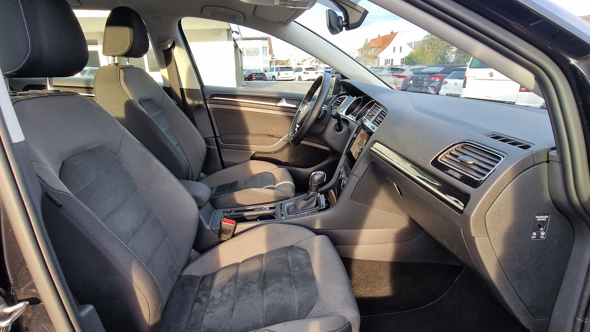 VW Golf 1.5 TSI EVO Highline DSG-image-8