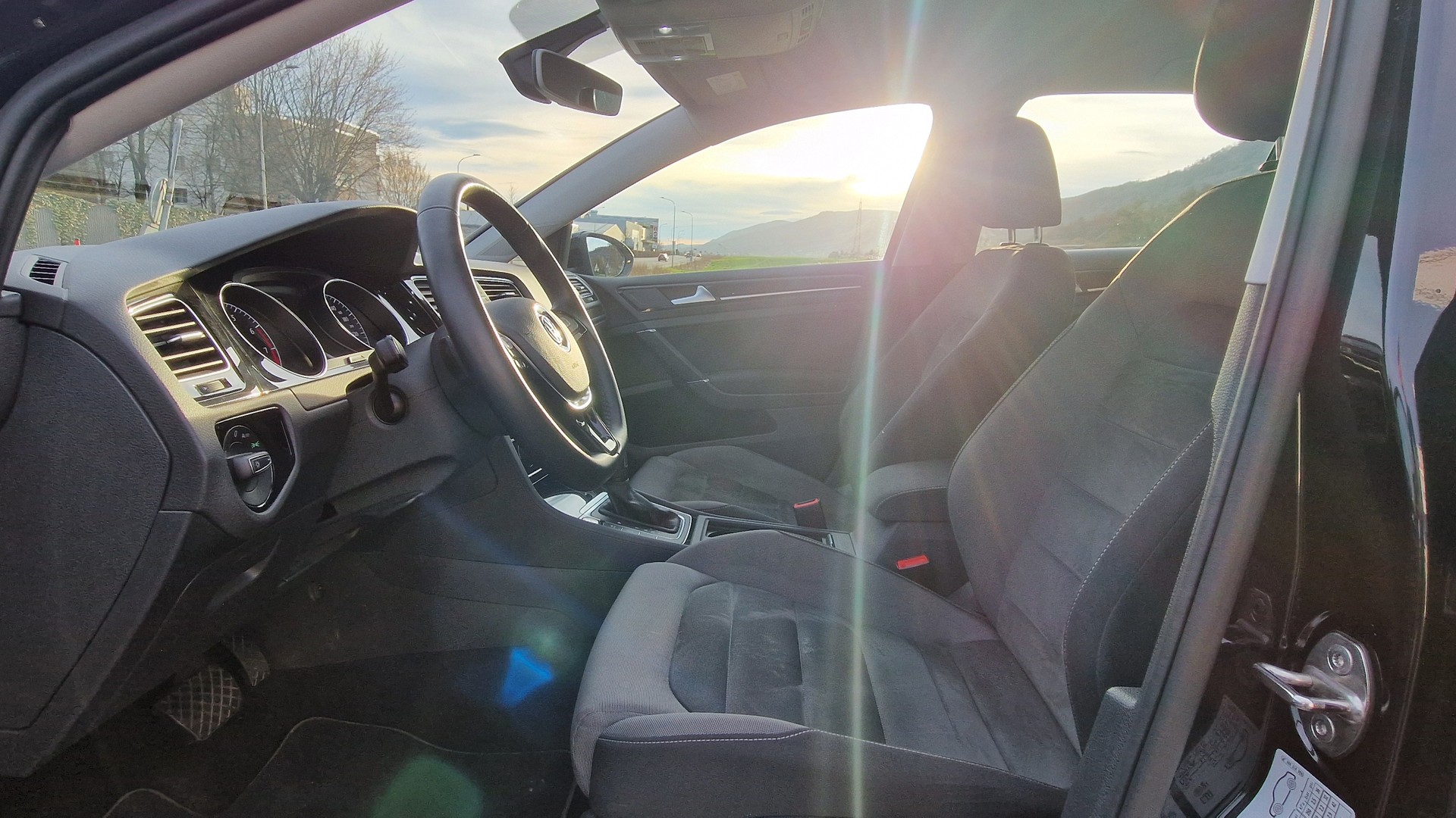 VW Golf 1.5 TSI EVO Highline DSG-image-5