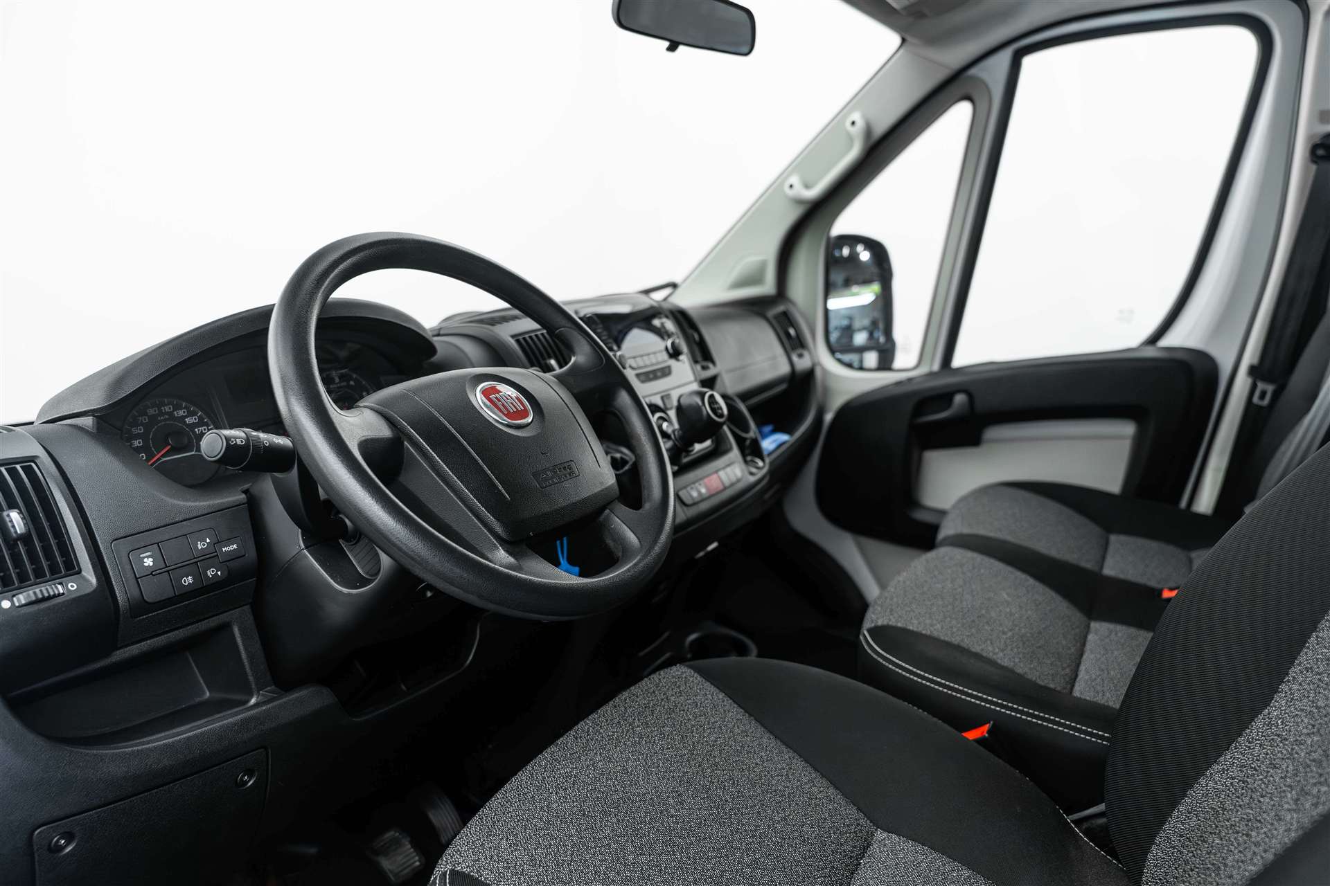 FIAT Ducato 35 3.0 CNG Natural Power 9-Plätzer-image-7