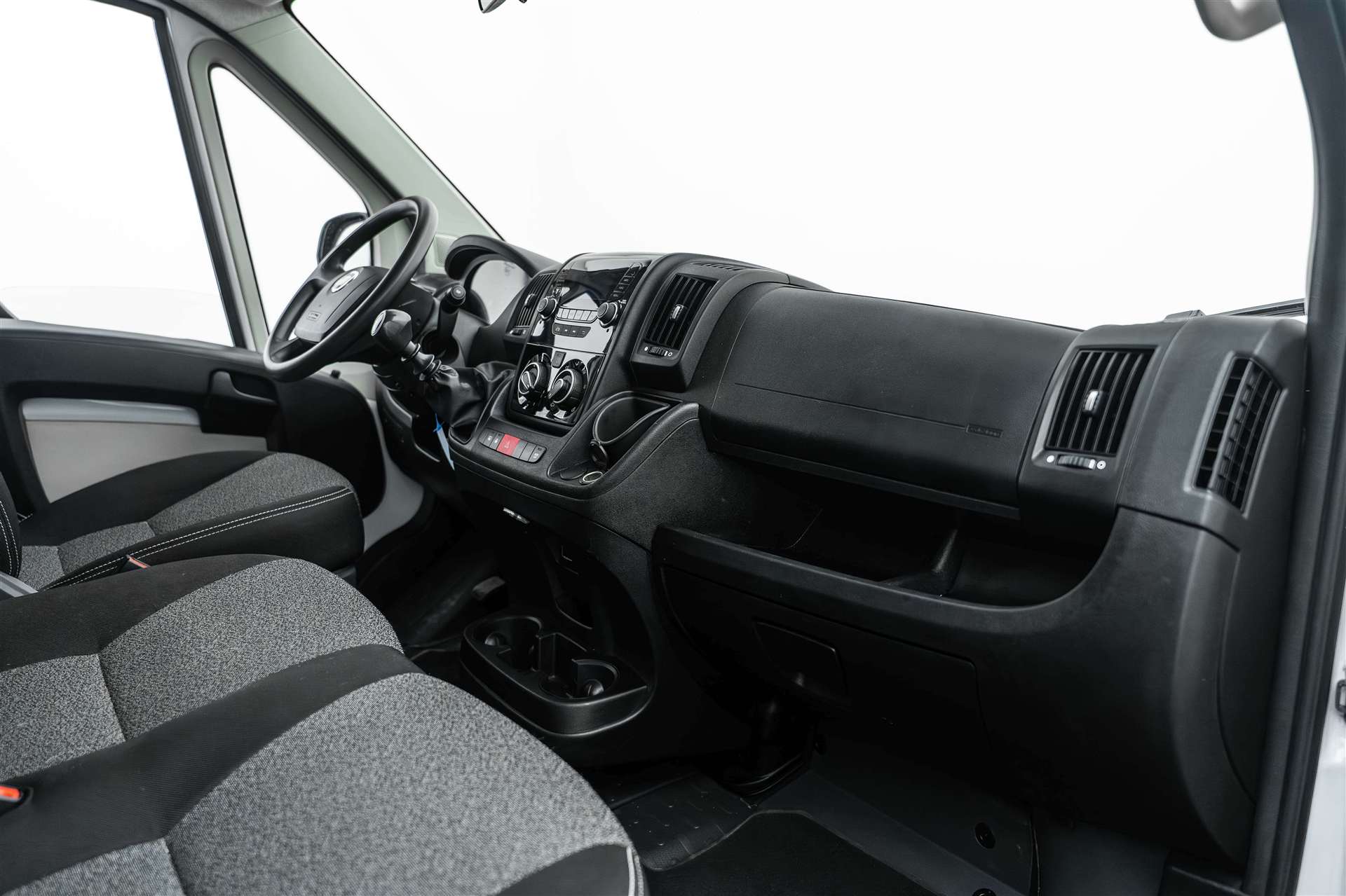 FIAT Ducato 35 3.0 CNG Natural Power 9-Plätzer-image-11
