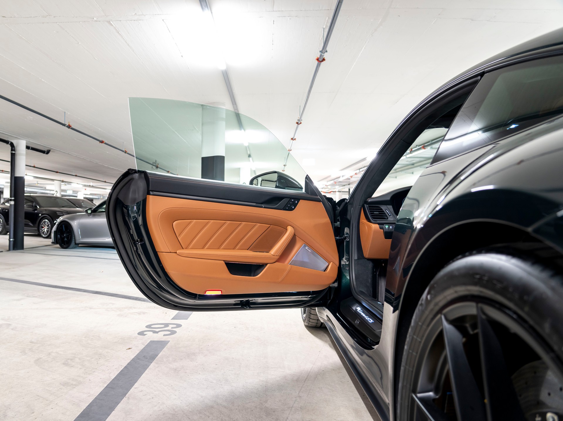 PORSCHE 911 Carrera 4 GTS PDK-image-20