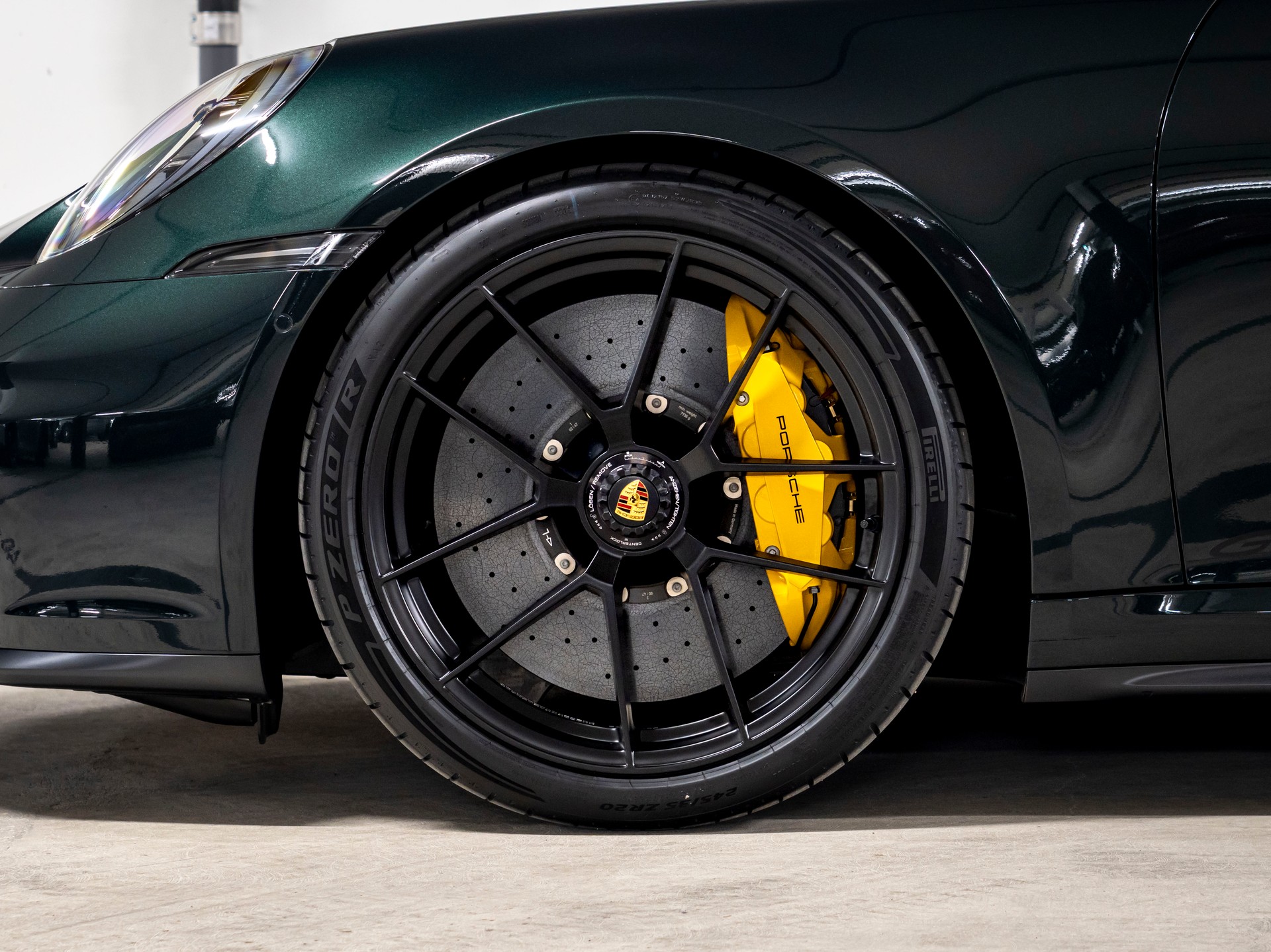 PORSCHE 911 Carrera 4 GTS PDK-image-7