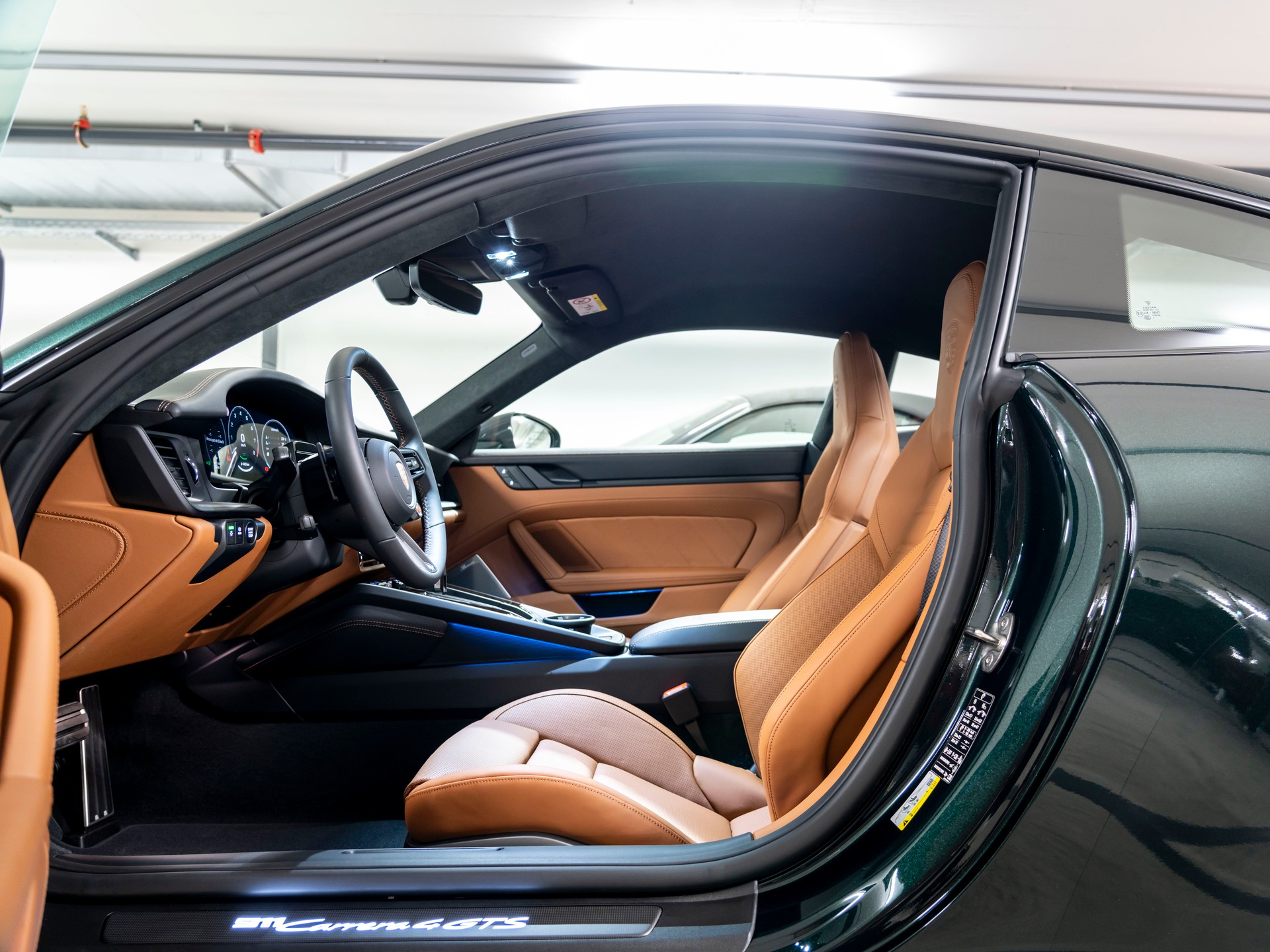 PORSCHE 911 Carrera 4 GTS PDK-image-11