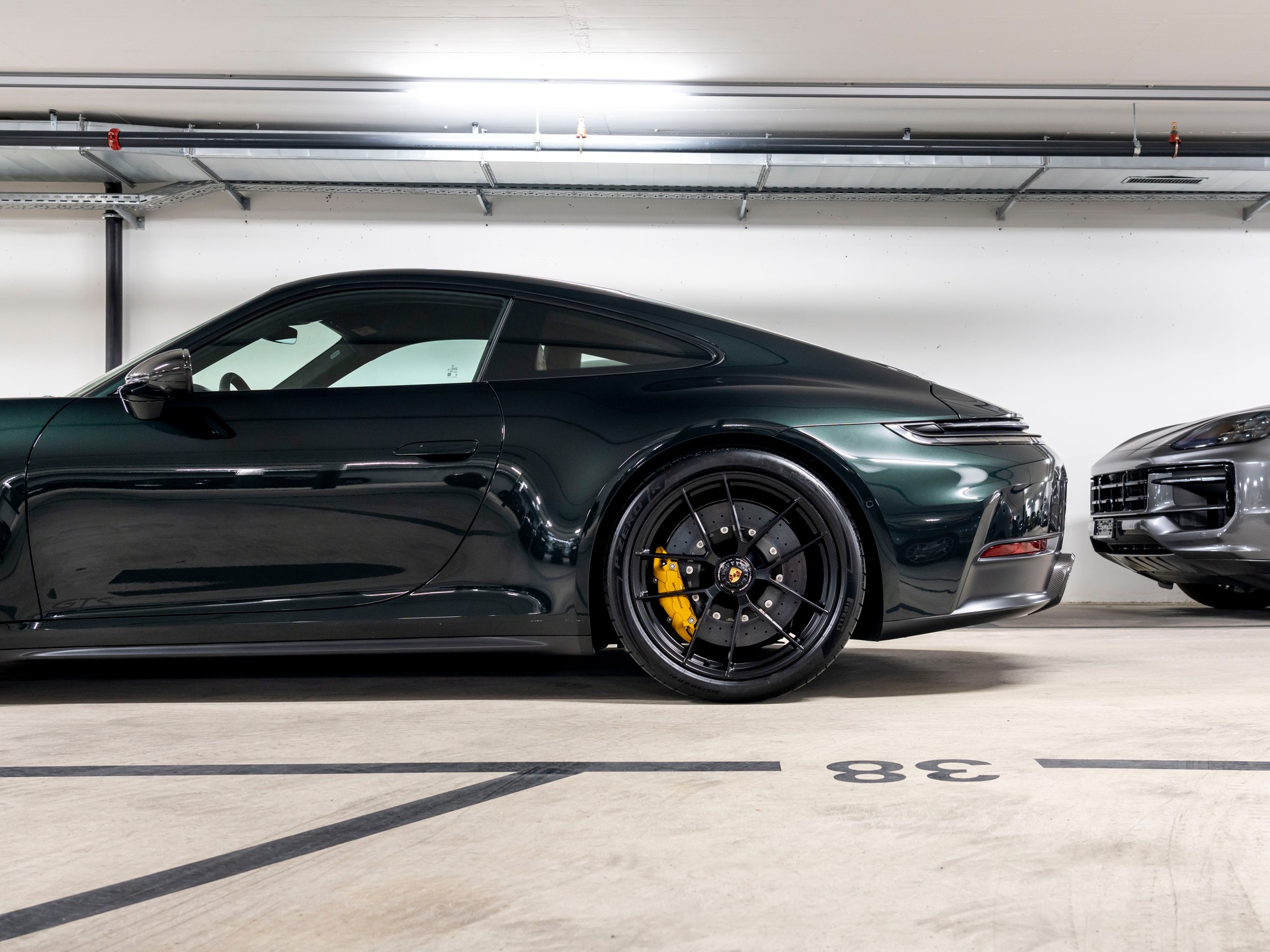 PORSCHE 911 Carrera 4 GTS PDK-image-6