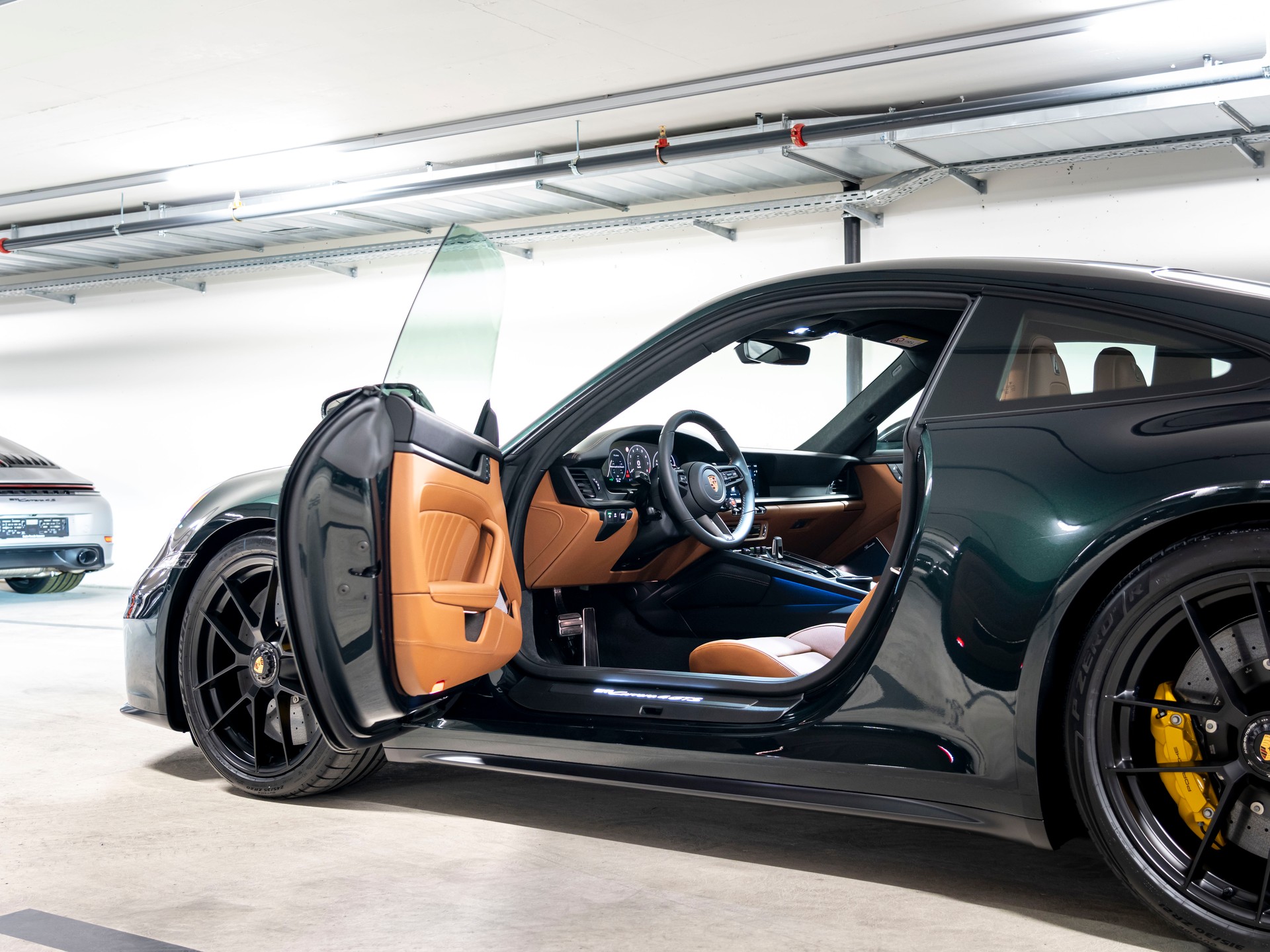 PORSCHE 911 Carrera 4 GTS PDK-image-10