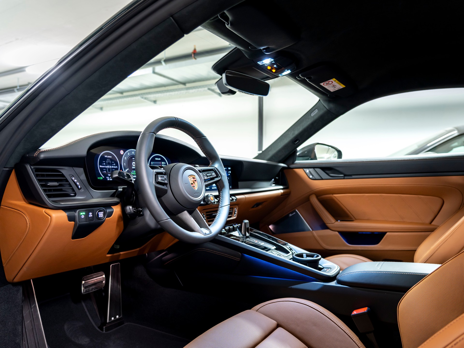 PORSCHE 911 Carrera 4 GTS PDK-image-12