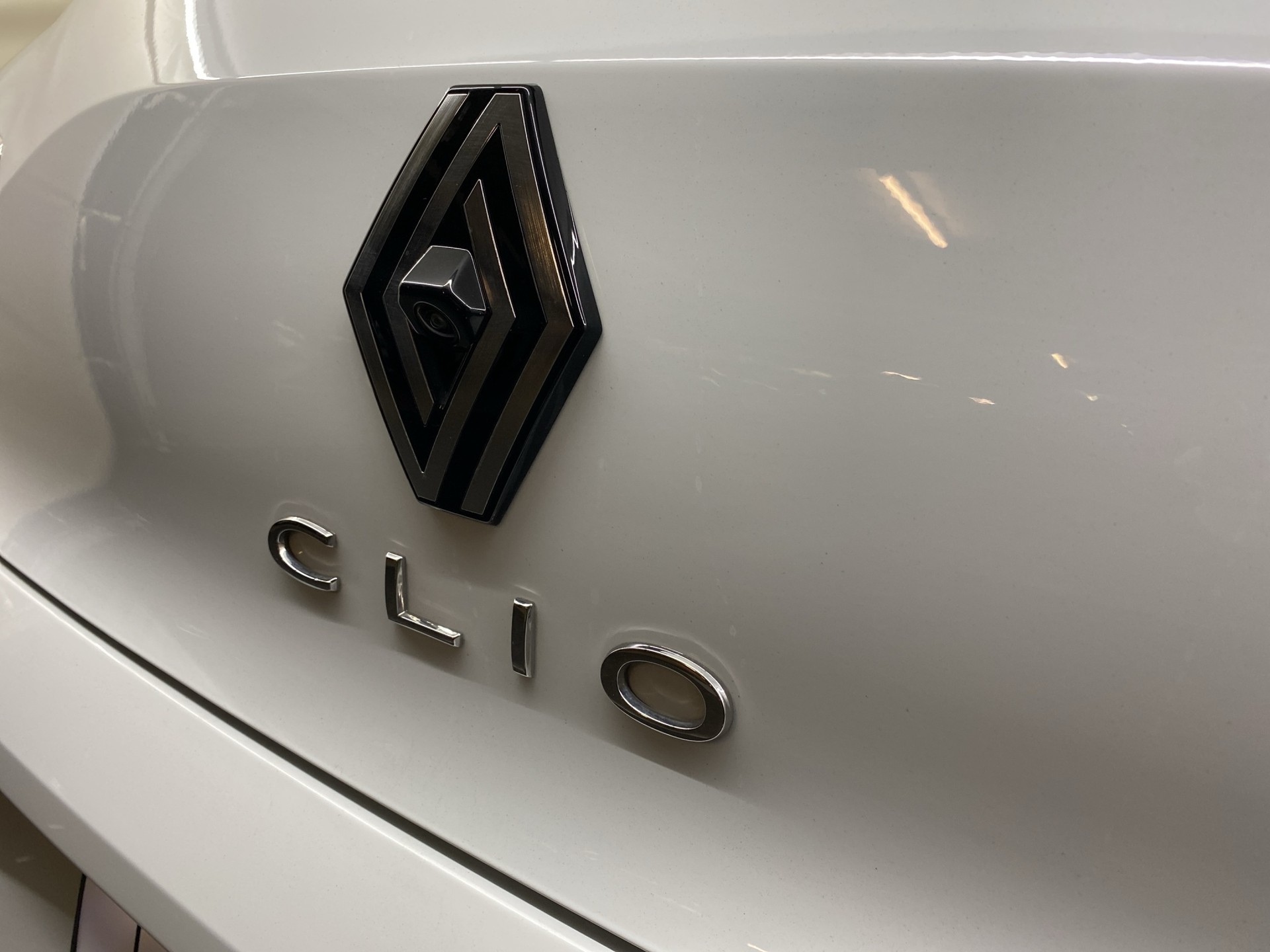 RENAULT Clio 1.6 E-Tech Techno-image-20