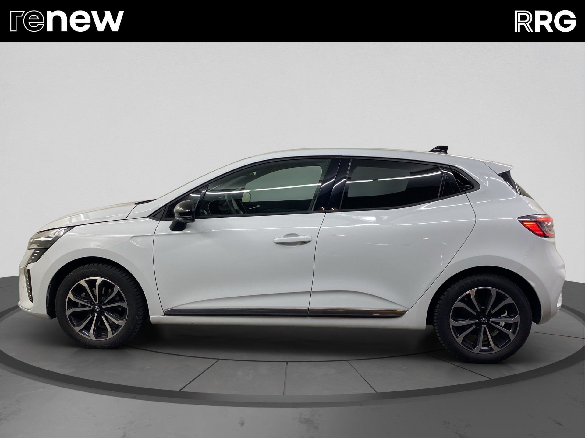 RENAULT Clio 1.6 E-Tech Techno-image-5