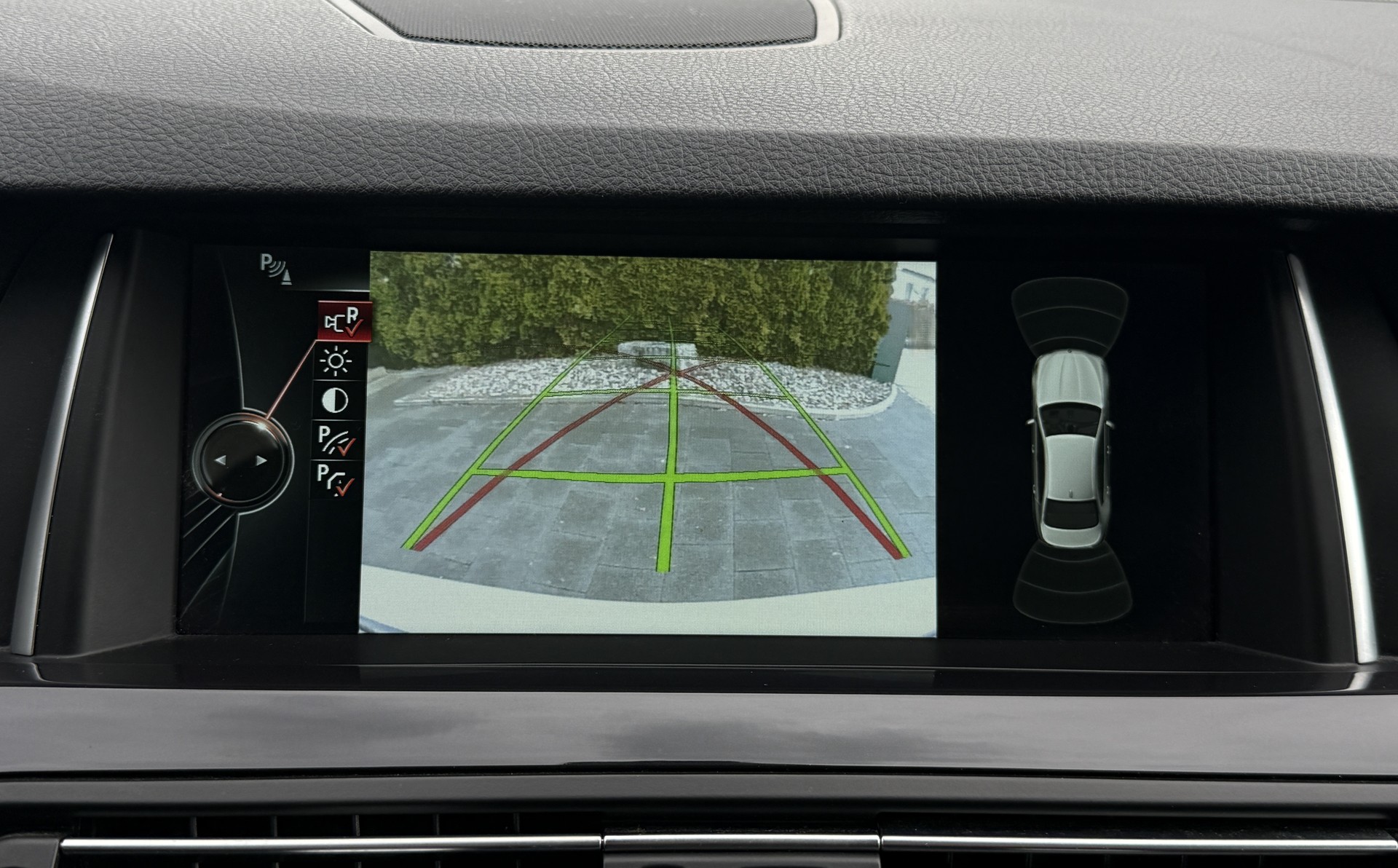 BMW 528i xDrive Steptronic-image-21