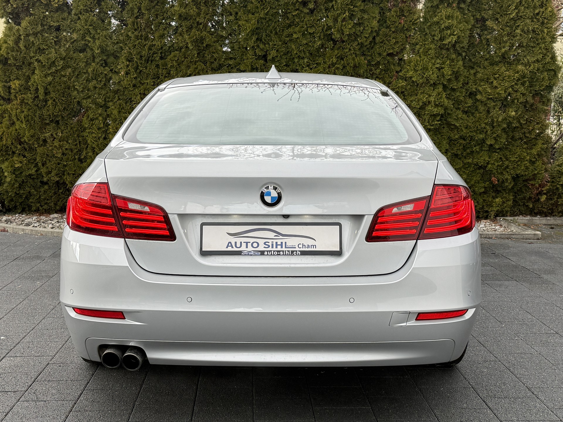 BMW 528i xDrive Steptronic-image-8