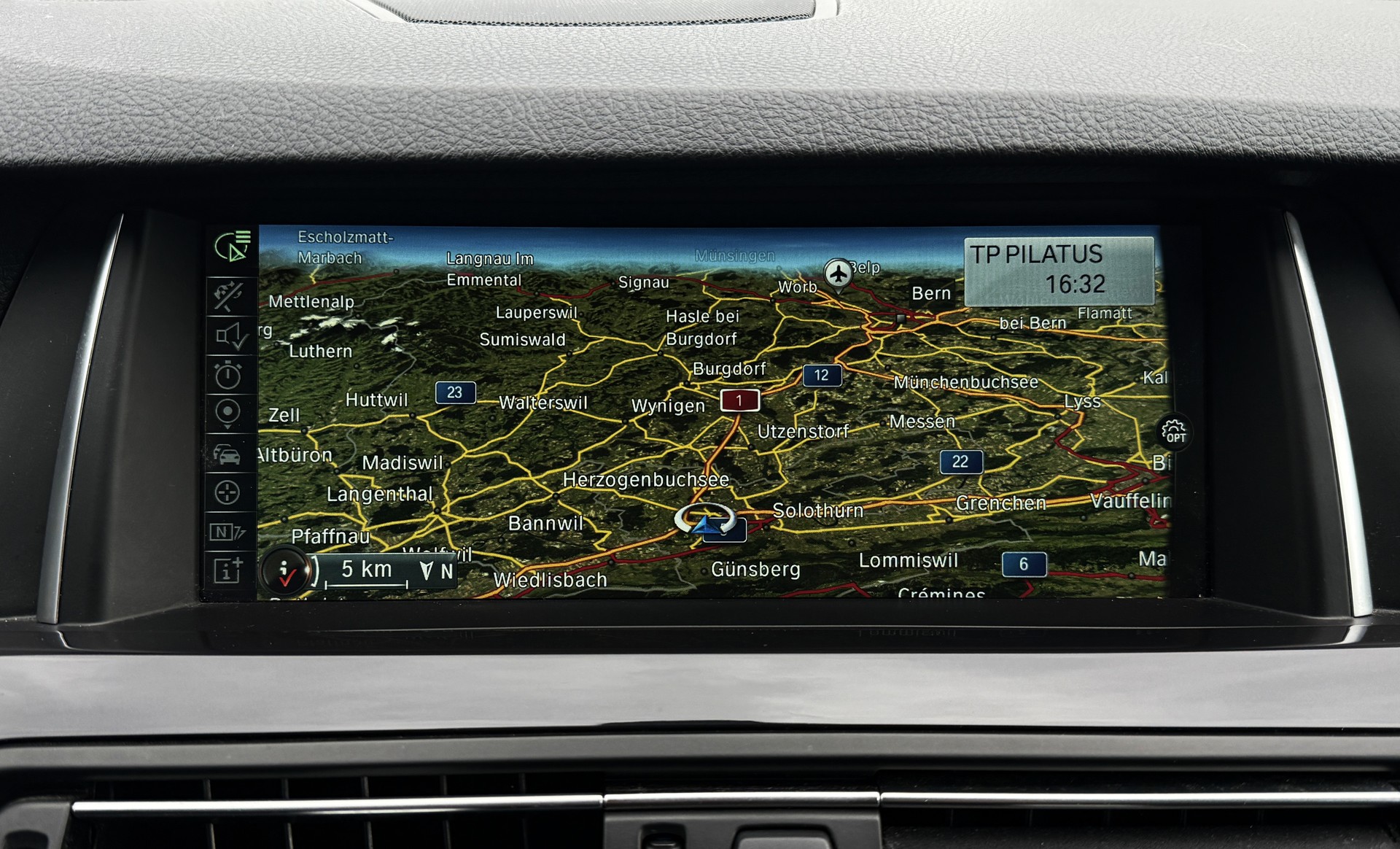 BMW 528i xDrive Steptronic-image-22