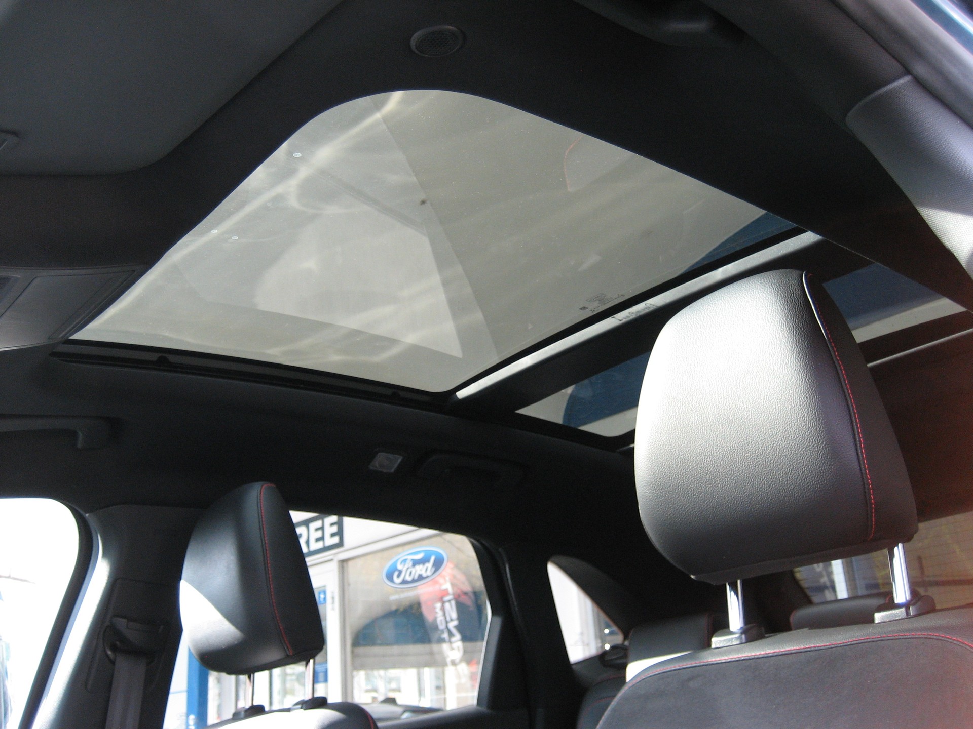 FORD Kuga 2.5 FHEV ST-Line X 4WD-image-6