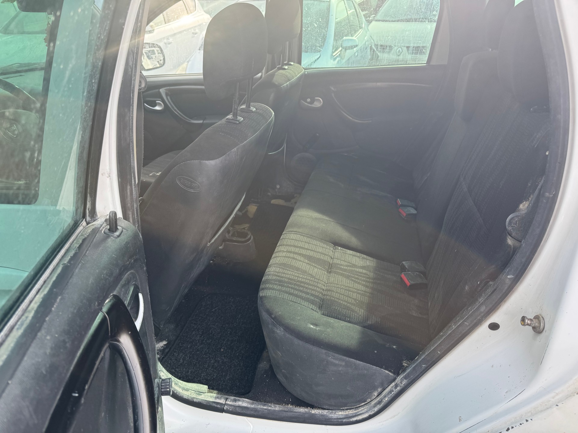DACIA Duster 1.5 dCi Lauréate 4x4-image-6