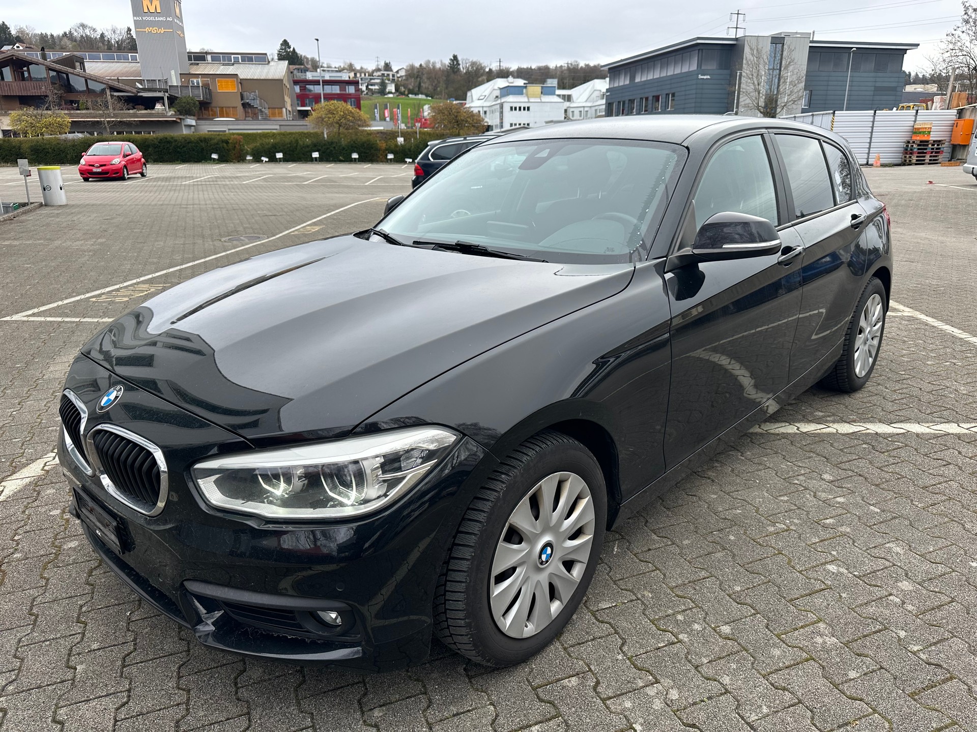 BMW 116d Sport Line Steptronic-image-10