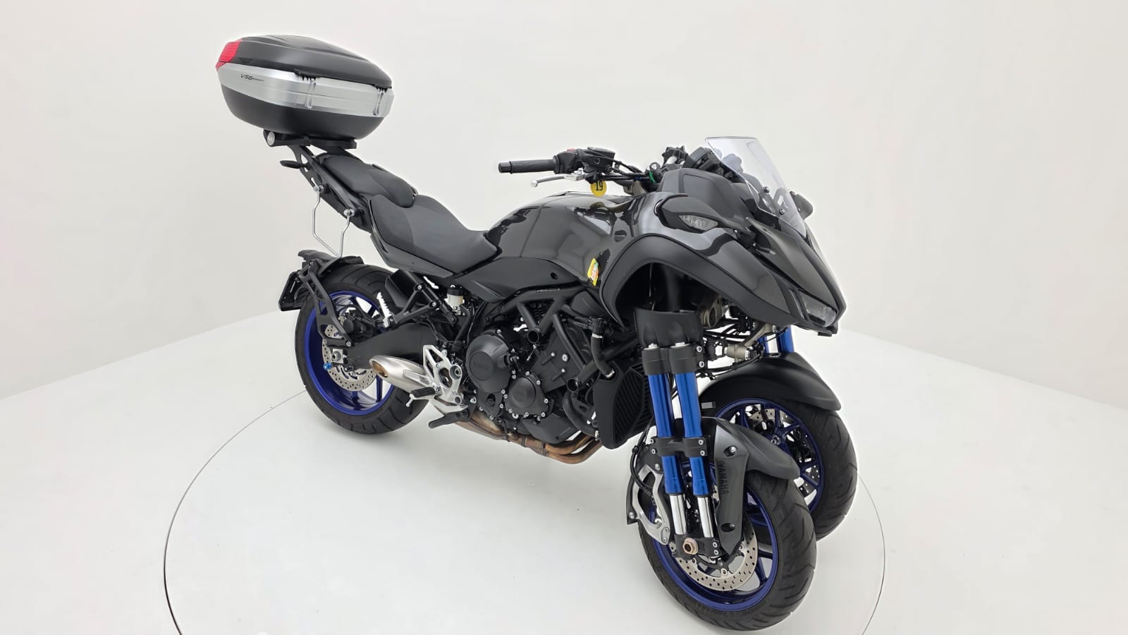 YAMAHA Niken-showroom-element-1