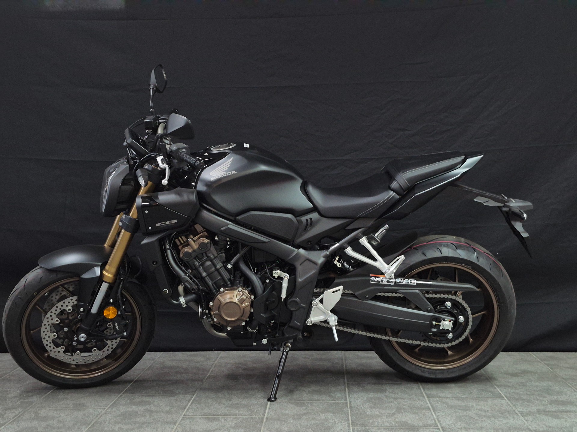 HONDA CB 650 R E-Clutch-image-15