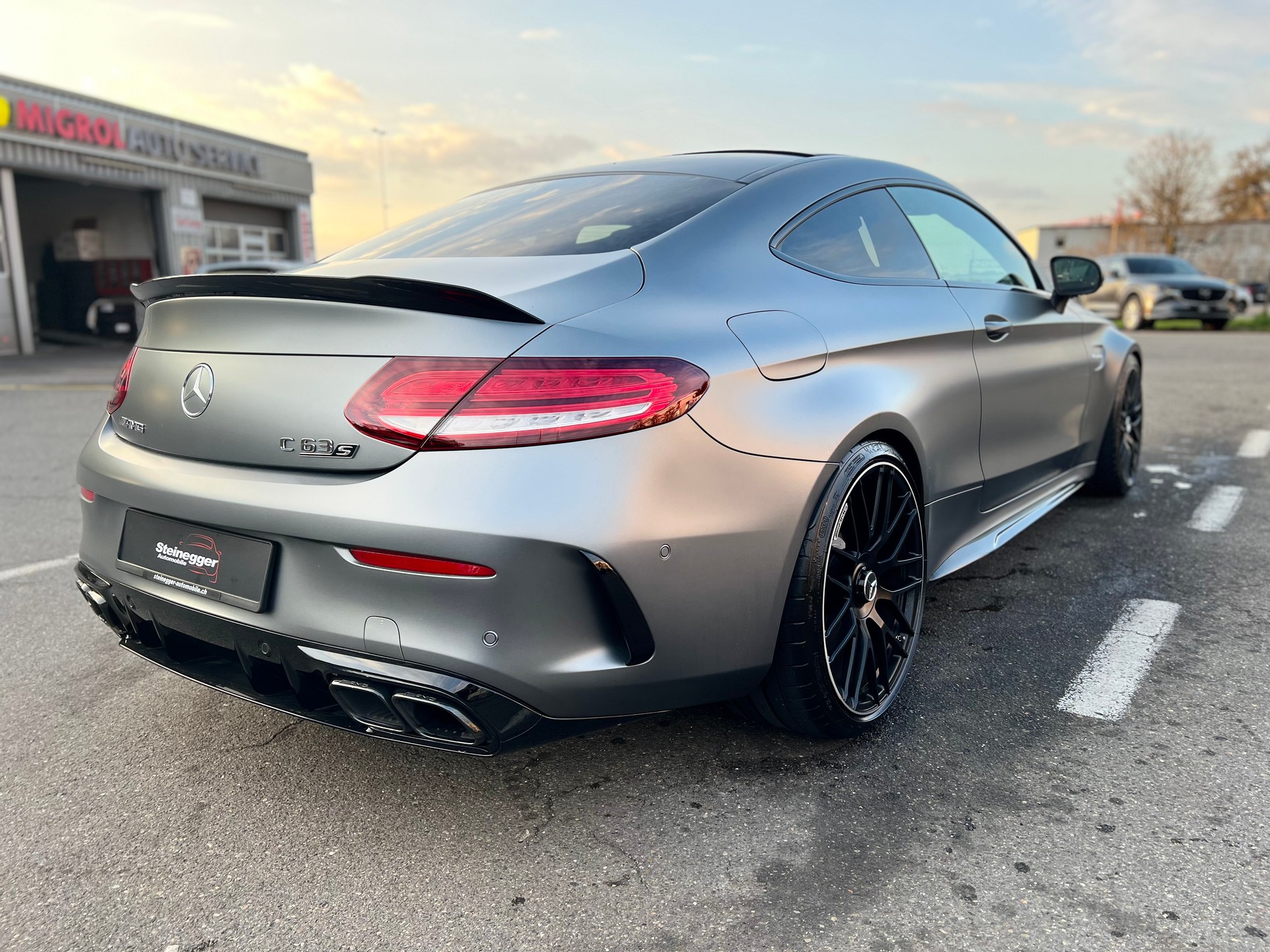 MERCEDES-BENZ C 63 S AMG Premium 9G-tronic-image-10