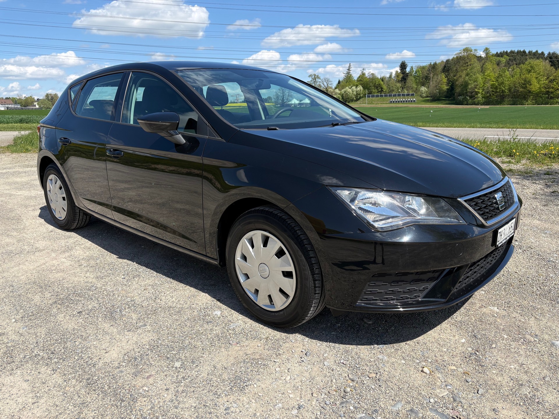 SEAT Leon 1.2 TSI Entry-image-1