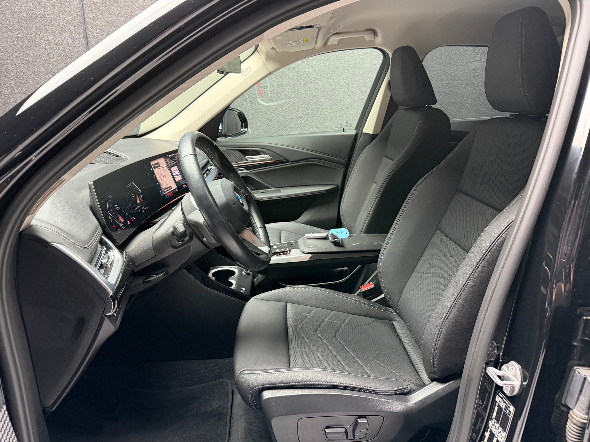 BMW X1 xDrive 23d 48V MHEV FIRST EXCLUSIVE • Facelift • 2t AHK-image-4
