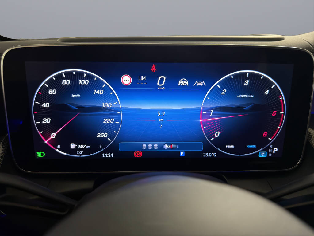 MERCEDES-BENZ GLC 220 d AMG Line 4matic-image-11