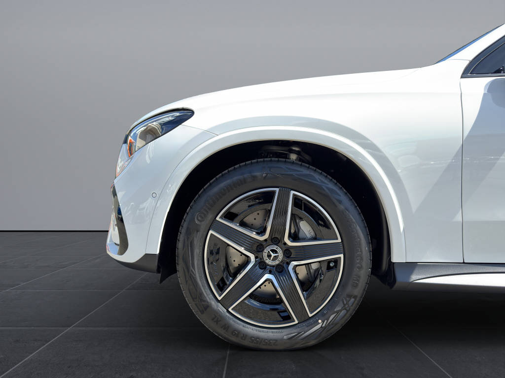 MERCEDES-BENZ GLC 220 d AMG Line 4matic-image-16