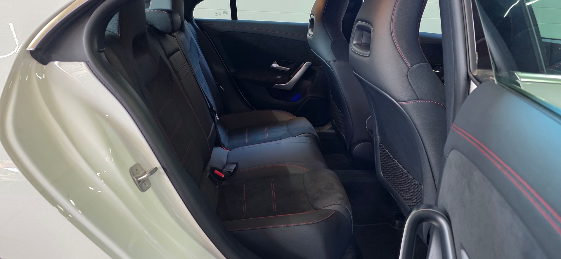 MERCEDES-BENZ CLA 220 d 8G-DCT Amg Line *Aktiver Bremsassitent/Spurhalteassisten*Sitzheizung*Ambientebeleuchtung*Rückfahrkamera*-image-25