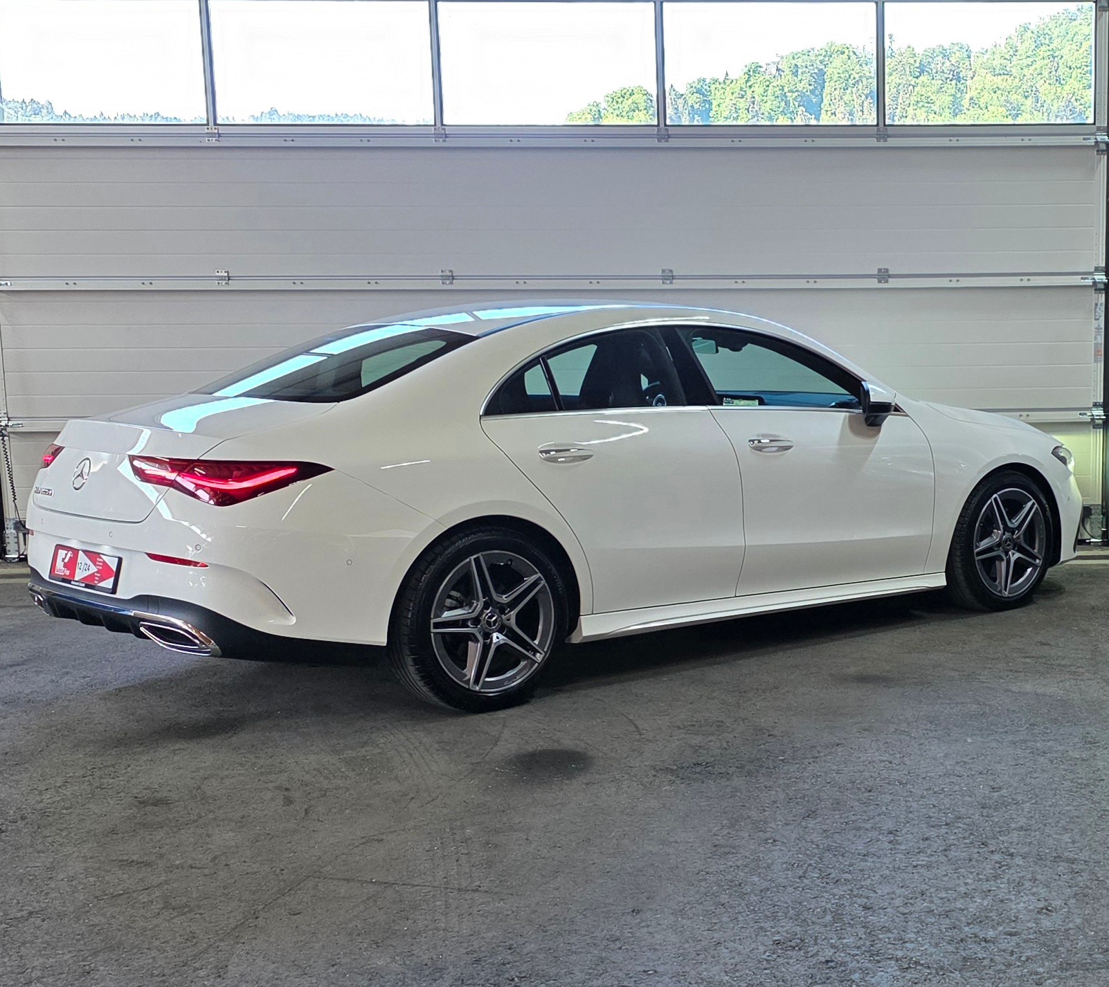 MERCEDES-BENZ CLA 220 d 8G-DCT Amg Line *Aktiver Bremsassitent/Spurhalteassisten*Sitzheizung*Ambientebeleuchtung*Rückfahrkamera*-image-4