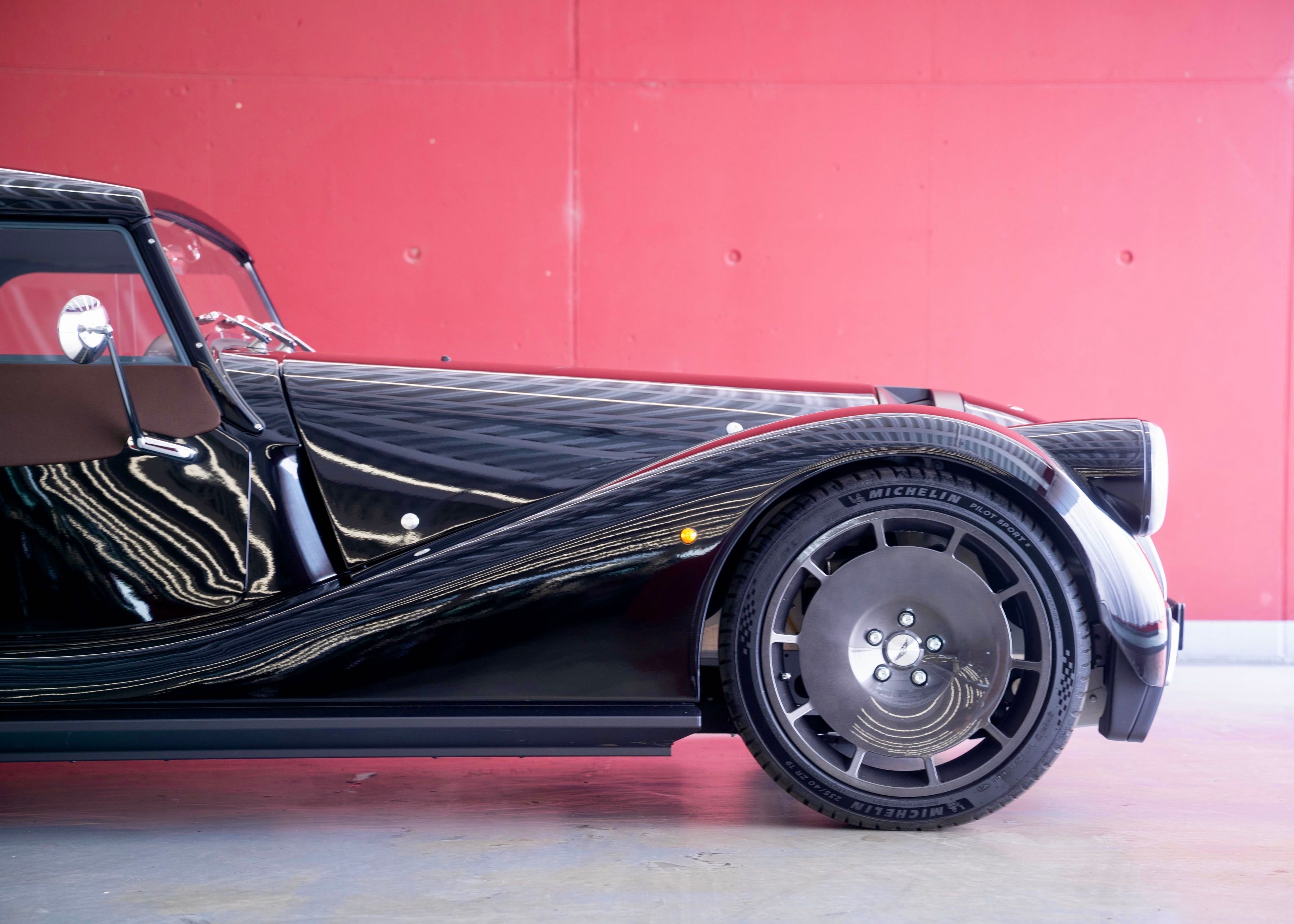 Image MORGAN PLUS-SIX Supersport 3.0 Bespoke (New Swiss car, not registered, sports exhaust, hardtop)