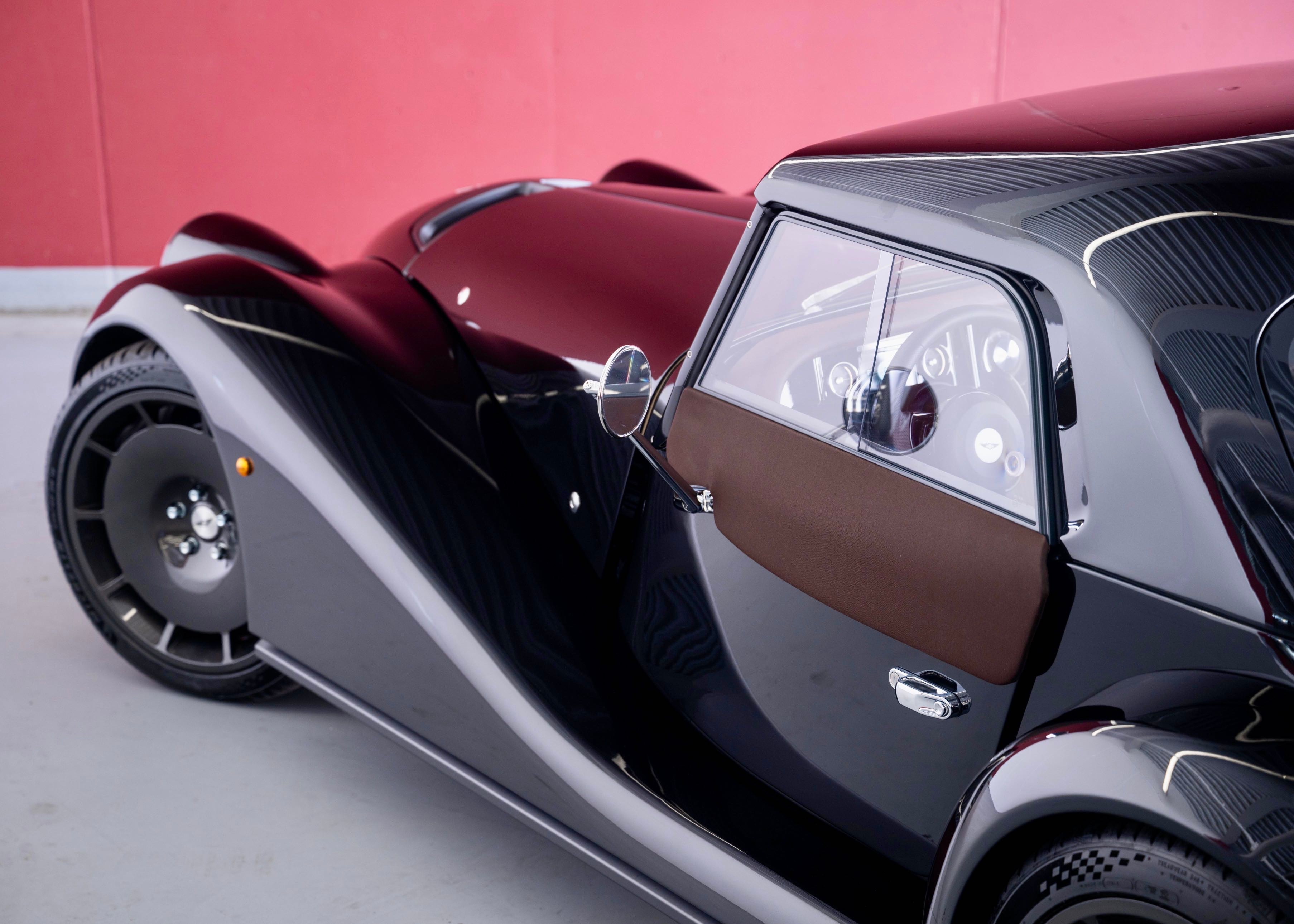 Image MORGAN PLUS-SIX Supersport 3.0 Bespoke (New Swiss car, not registered, sports exhaust, hardtop)