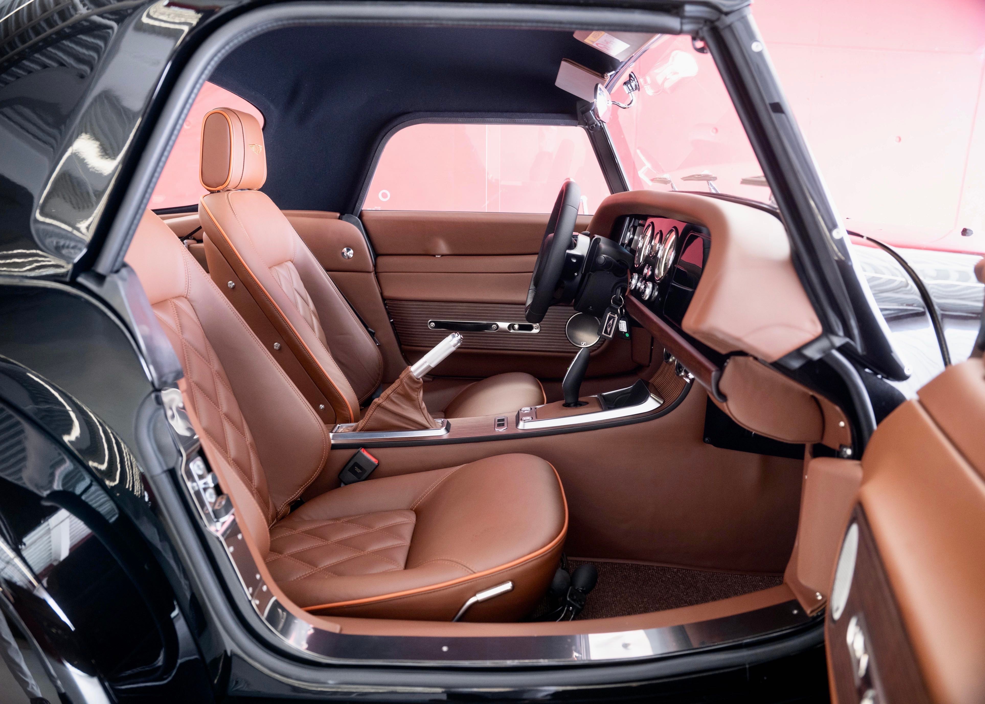 Image MORGAN PLUS-SIX Supersport 3.0 Bespoke (New Swiss car, not registered, sports exhaust, hardtop)