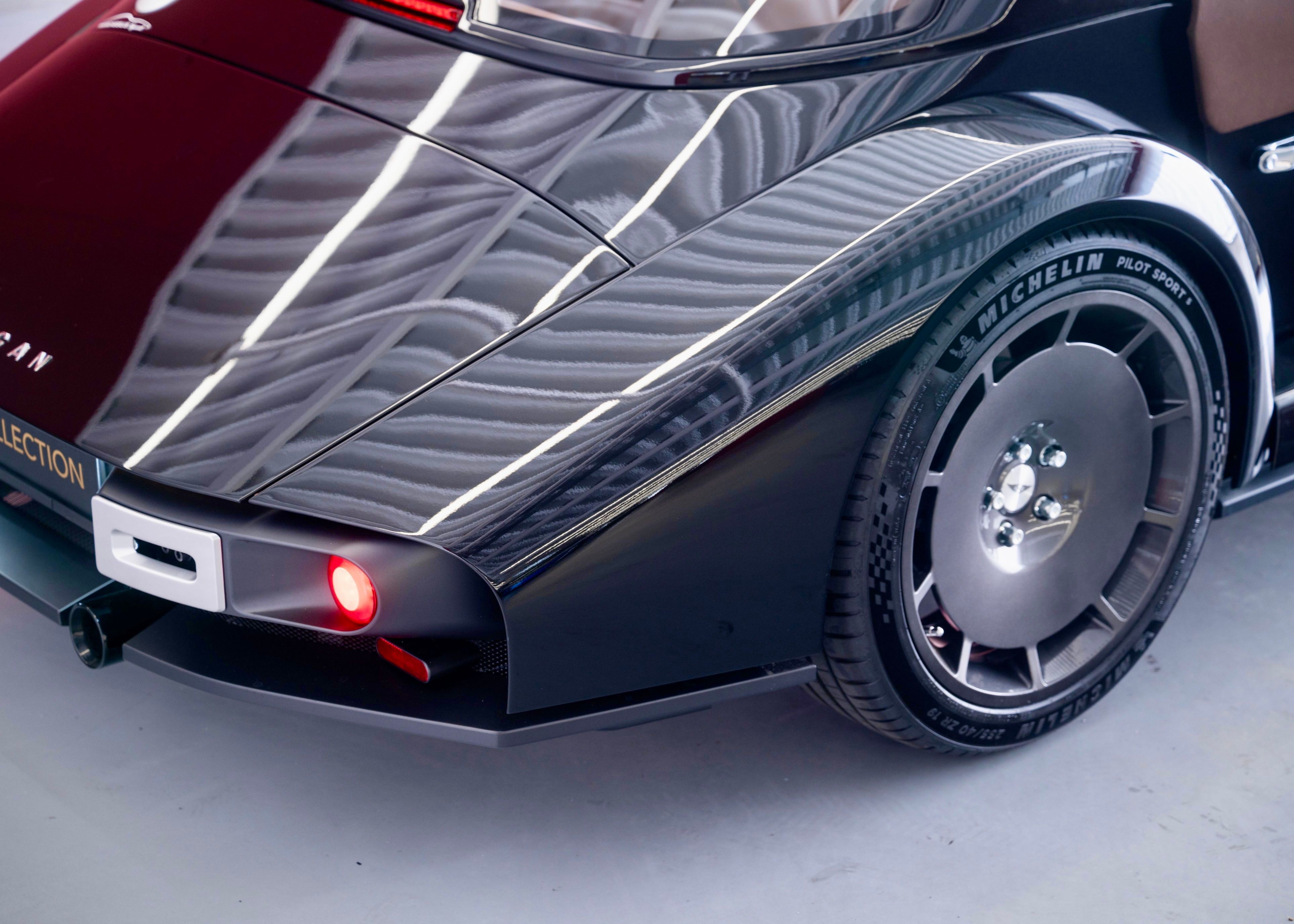 Image MORGAN PLUS-SIX Supersport 3.0 Bespoke (New Swiss car, not registered, sports exhaust, hardtop)