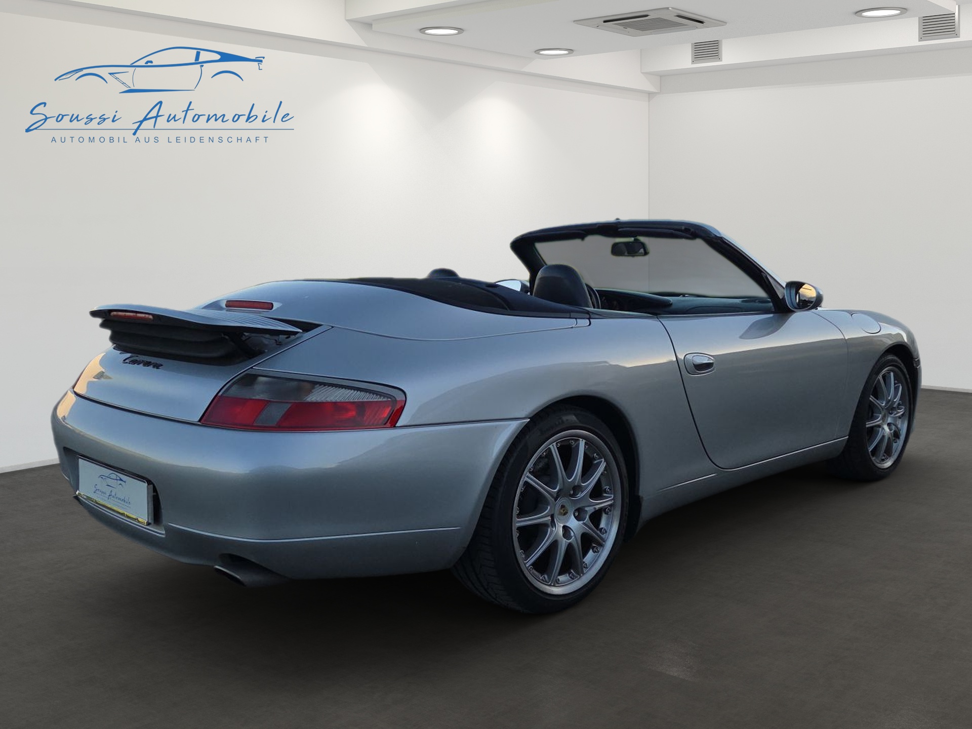 PORSCHE 911 Carrera Cabrio-image-1