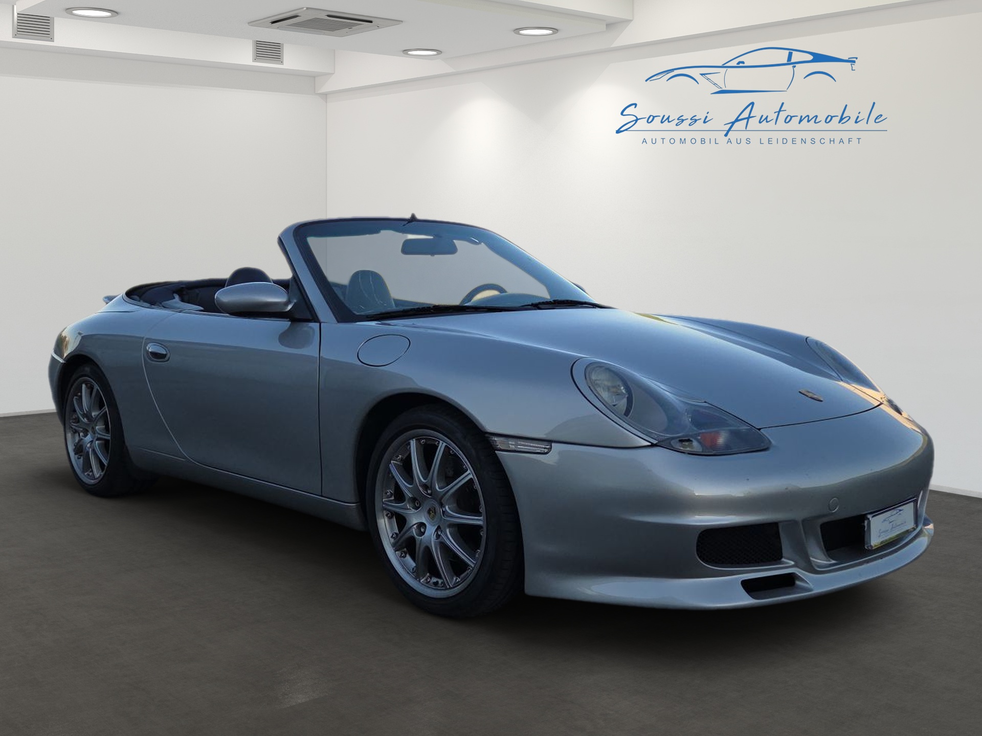PORSCHE 911 Carrera Cabrio-image-3