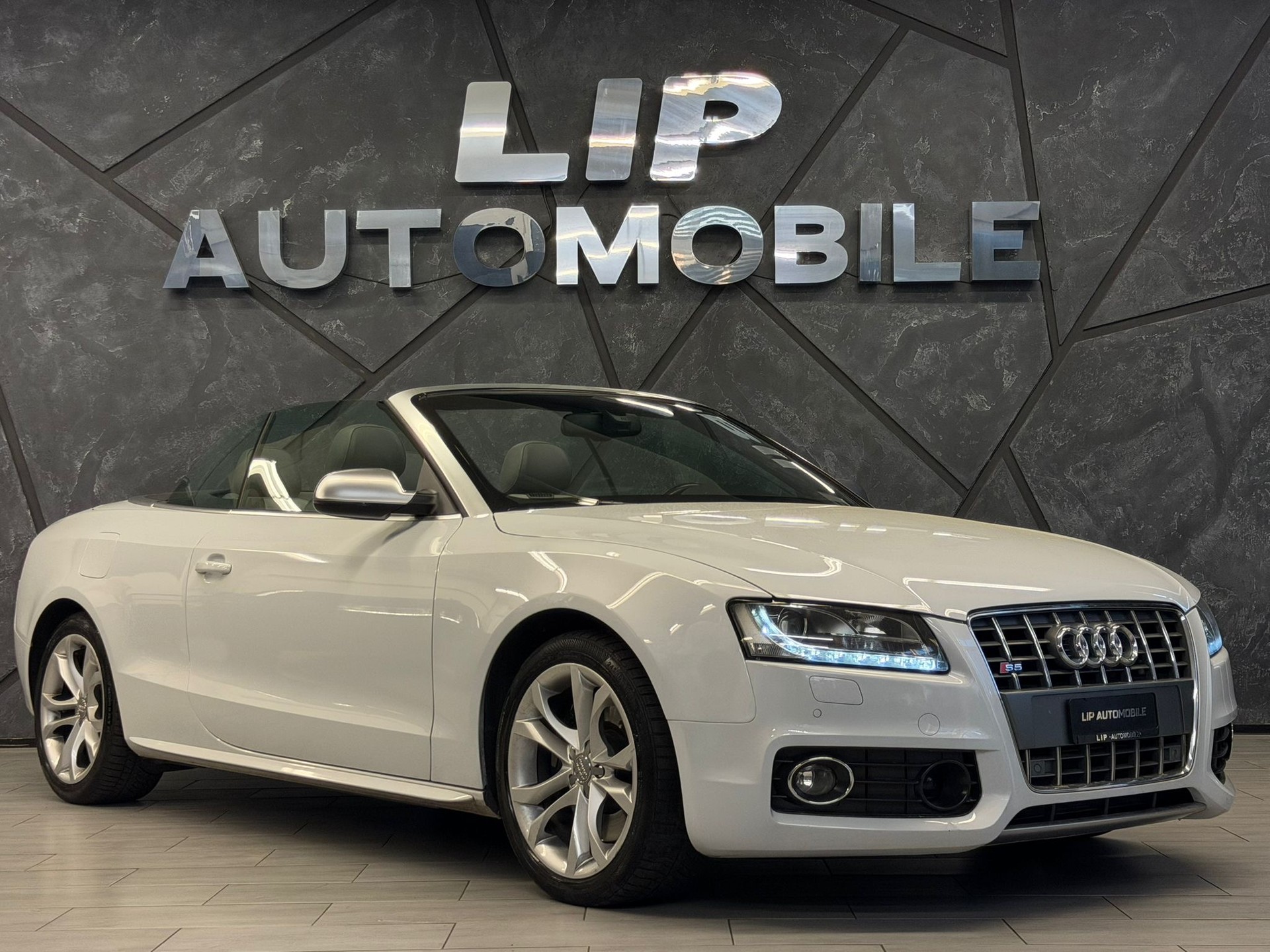AUDI S5 Cabrio 3.0 TFSI quattro S-tronic-image-2