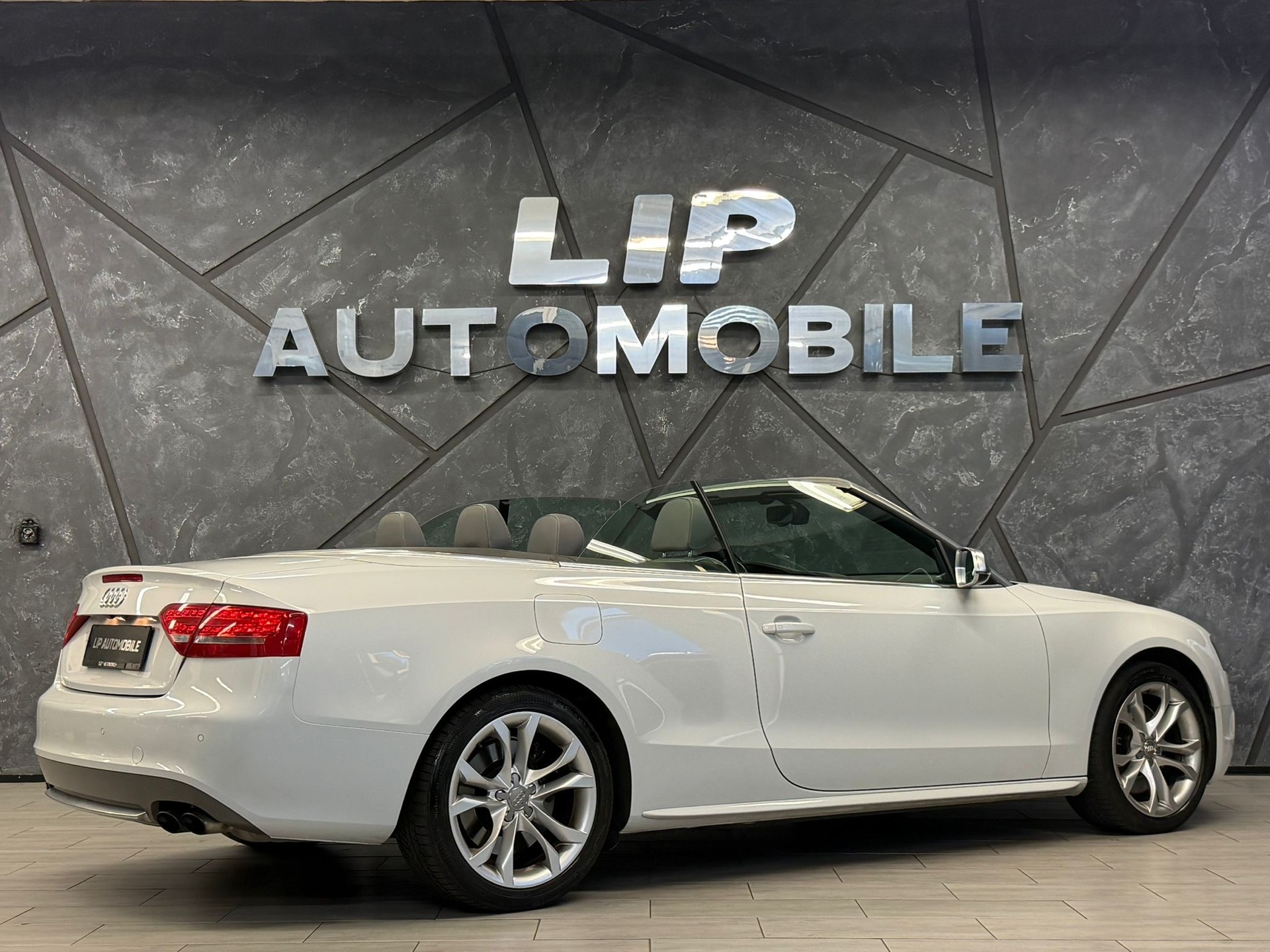 AUDI S5 Cabrio 3.0 TFSI quattro S-tronic-image-5
