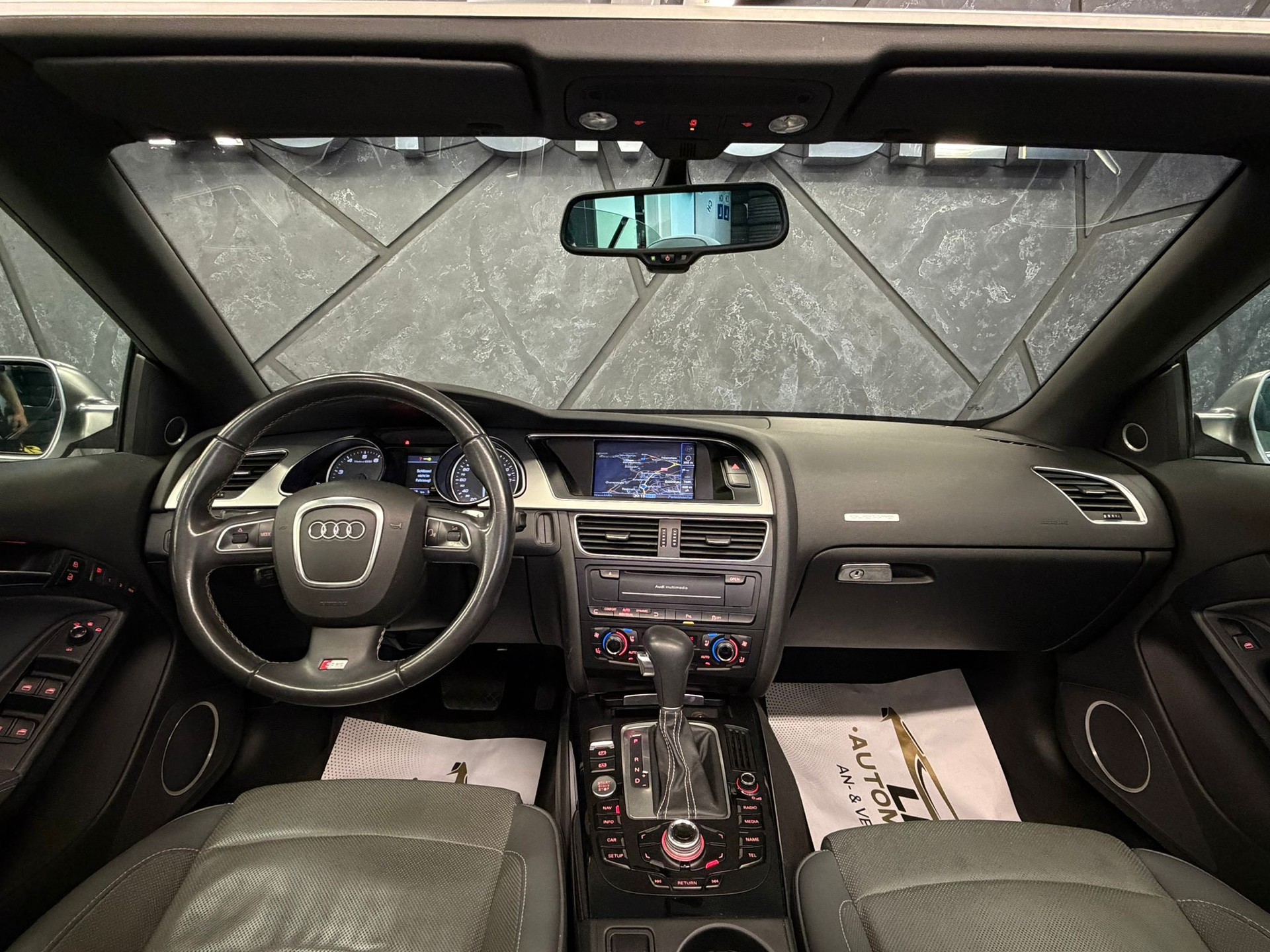 AUDI S5 Cabrio 3.0 TFSI quattro S-tronic-image-8