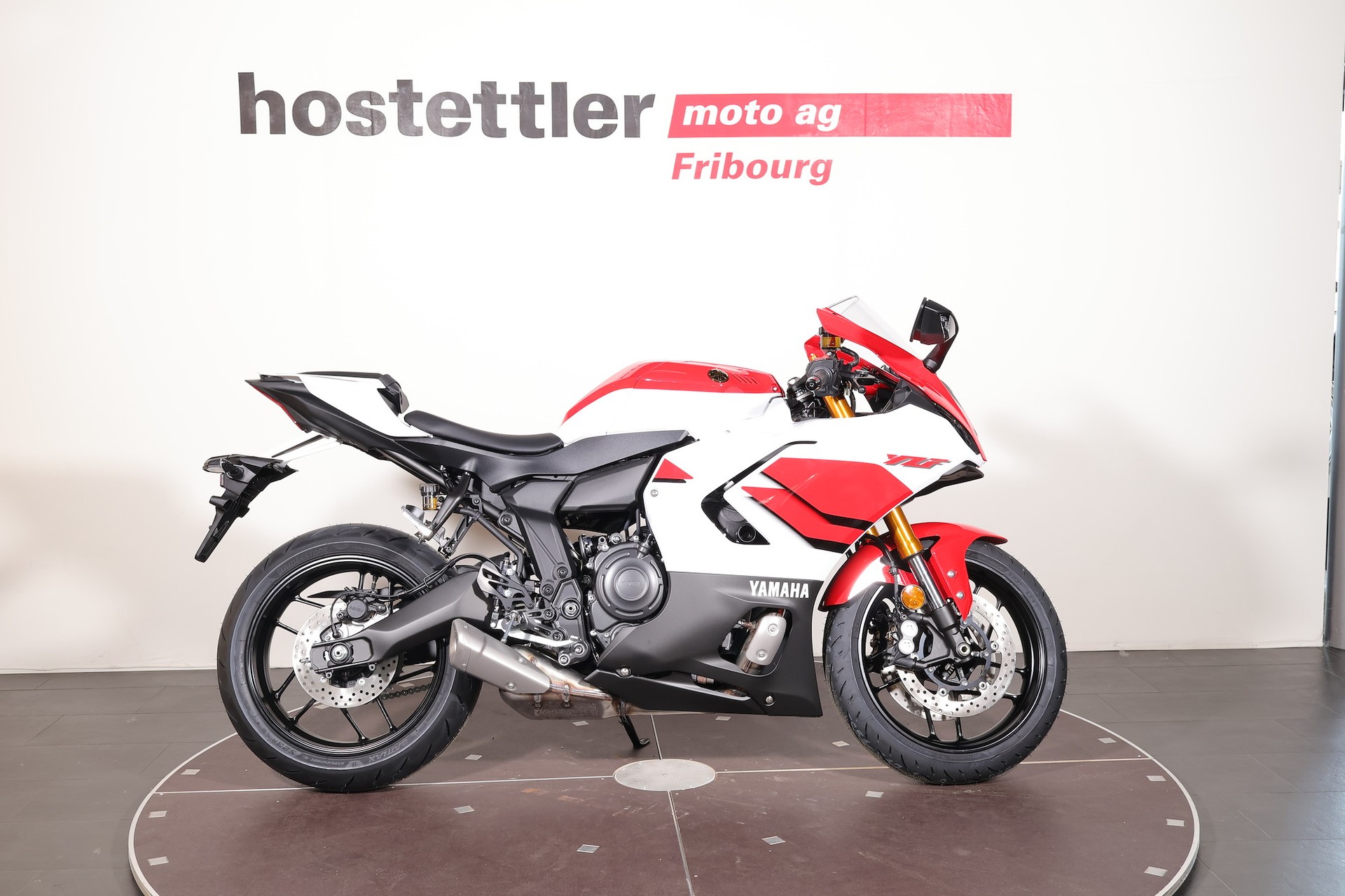 YAMAHA R7 35 kW 70th Anniversary-showroom-element-1