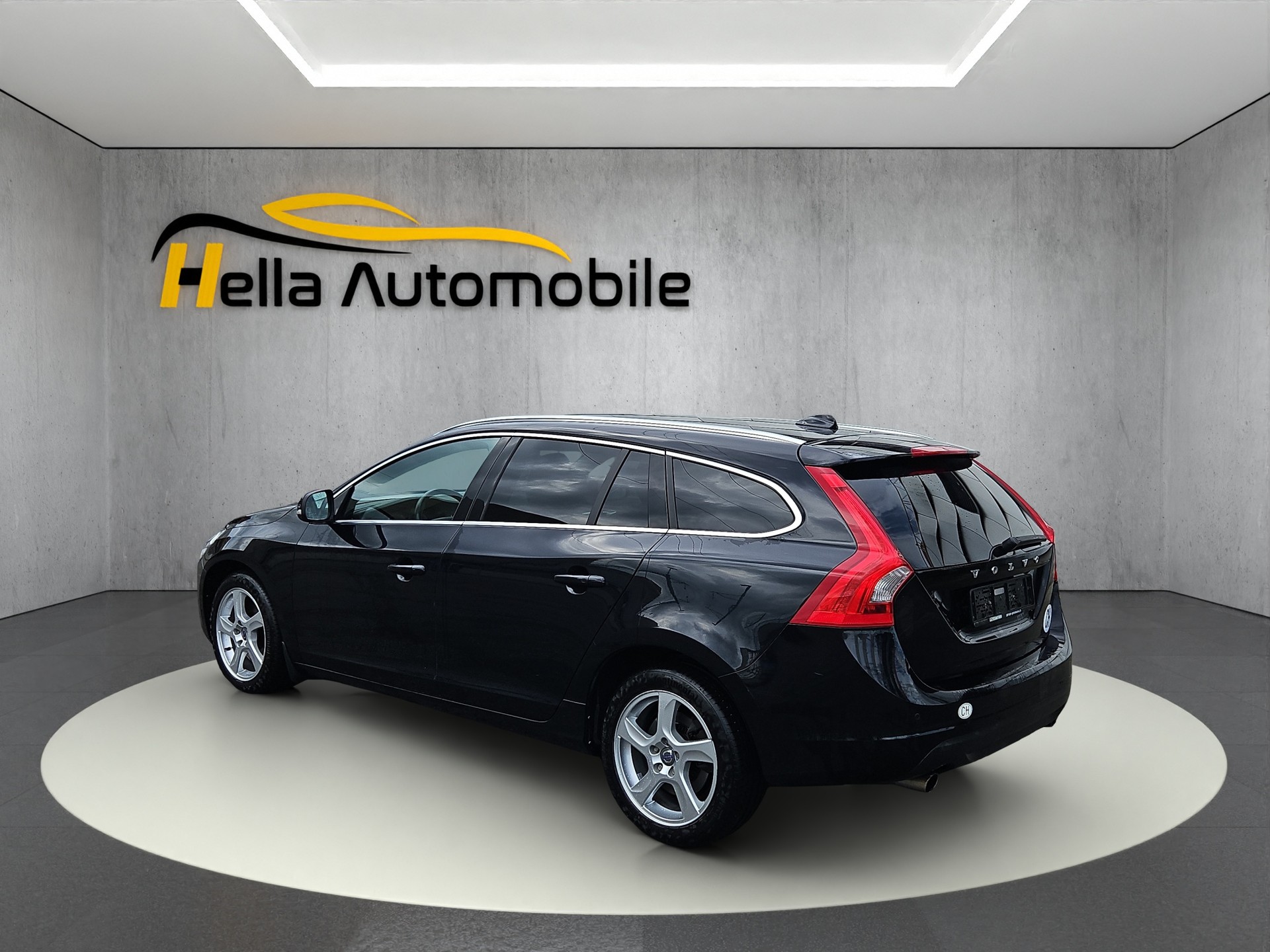 VOLVO V60 T6 AWD Summum Geartronic-image-2